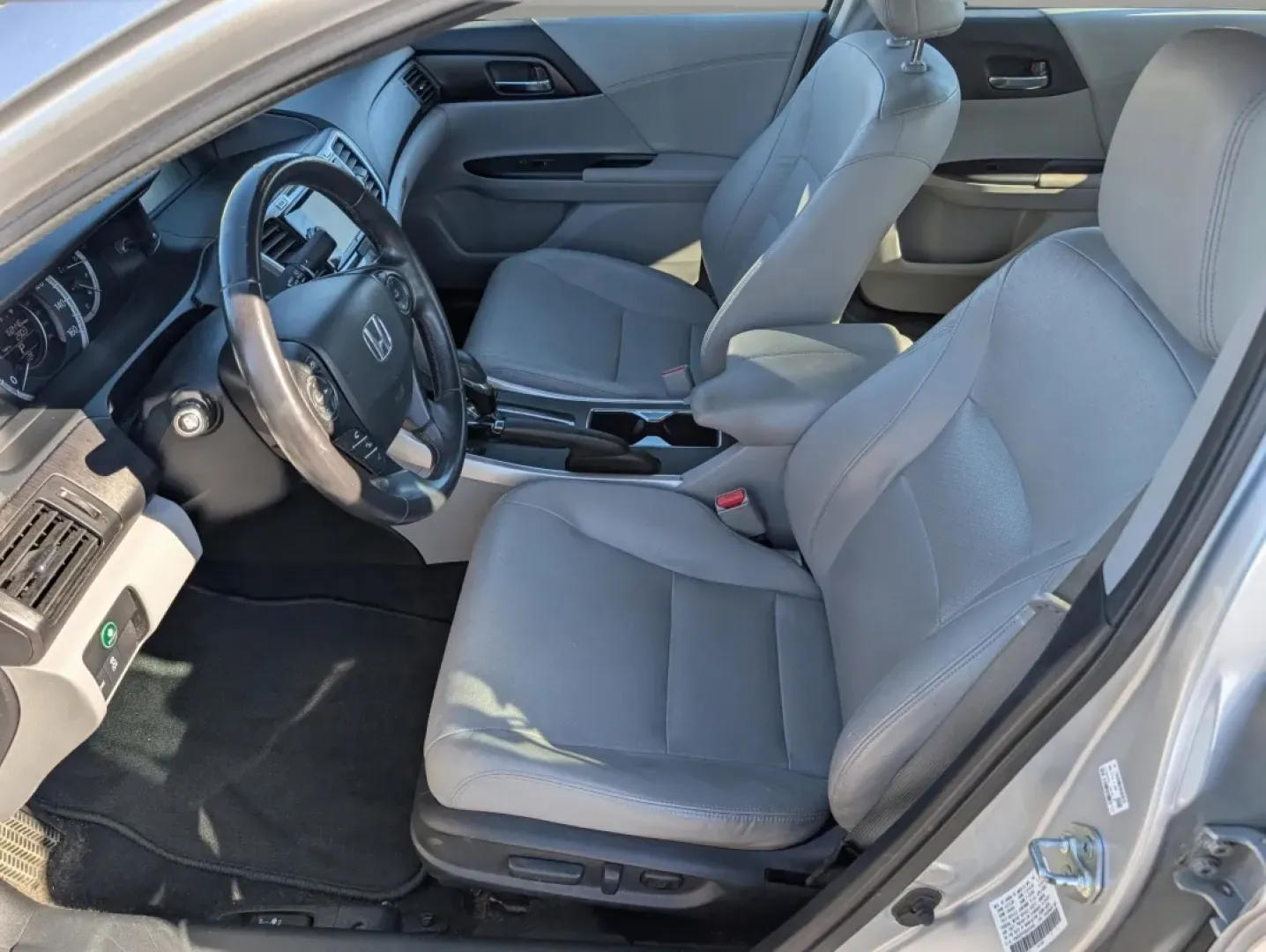 2013 Honda Accord Sdn EX-L (1HGCR2F80DA) with an Other engine, located at 3959 U.S. 80 W, Phenix City, AL, 36870, (334) 297-4885, 32.469296, -85.135185 - **Discover Your Perfect Ride for Adventure: 2013 Honda Accord EX-L at Gils Auto - Phenix City**<br /> <br /> Are you ready to elevate your driving experience? Whether you're commuting to work, running errands, or planning a weekend getaway, the 2013 Honda Accord EX-L is your ideal companion. With it - Photo#11