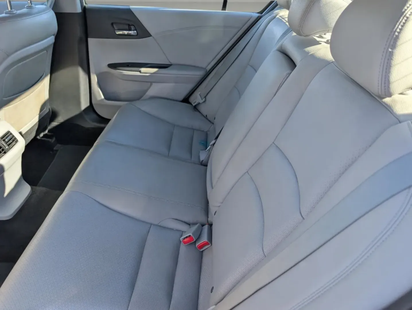 2013 Honda Accord Sdn EX-L (1HGCR2F80DA) with an Other engine, located at 1430 Gateway Drive, Opelika, AL, 36801, (334) 239-0944, 32.637871, -85.409790 - **Discover Your Perfect Ride for Adventure: 2013 Honda Accord EX-L at Gils Auto - Phenix City**<br /> <br /> Are you ready to elevate your driving experience? Whether you're commuting to work, running errands, or planning a weekend getaway, the 2013 Honda Accord EX-L is your ideal companion. With it - Photo#12