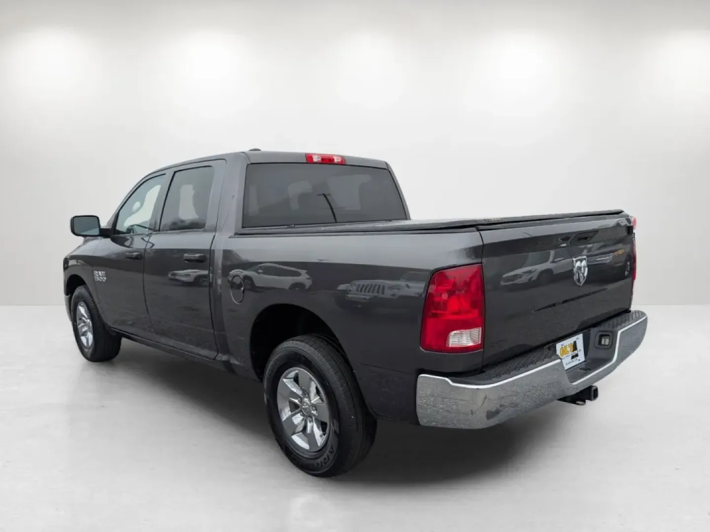 2016 /Diesel Gray/Black Ram 1500 Tradesman (1C6RR6KGXGS) with an Other engine, located at 1430 Gateway Drive, Opelika, AL, 36801, (334) 239-0944, 32.637871, -85.409790 - Are you ready to elevate your lifestyle with the ultimate truck companion? Look no further than this 2016 Ram 1500 Tradesman Crew Cab Pickup, perfect for growing families, weekend adventurers, or anyone who needs a reliable vehicle for their daily commute. At Gils Auto - Phenix City - Prime, we unde - Photo#6