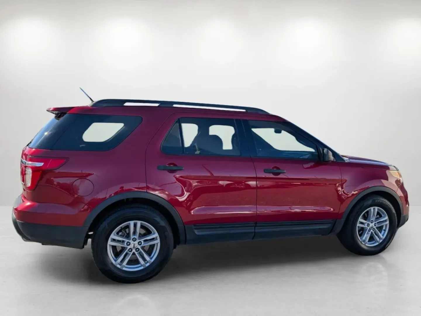 2015 /Medium Light Stone Ford Explorer Base (1FM5K7B88FG) with an Other engine, located at 3959 U.S. 80 W, Phenix City, AL, 36870, (334) 297-4885, 32.469296, -85.135185 - 2015 Ford Explorer Base - Photo#3