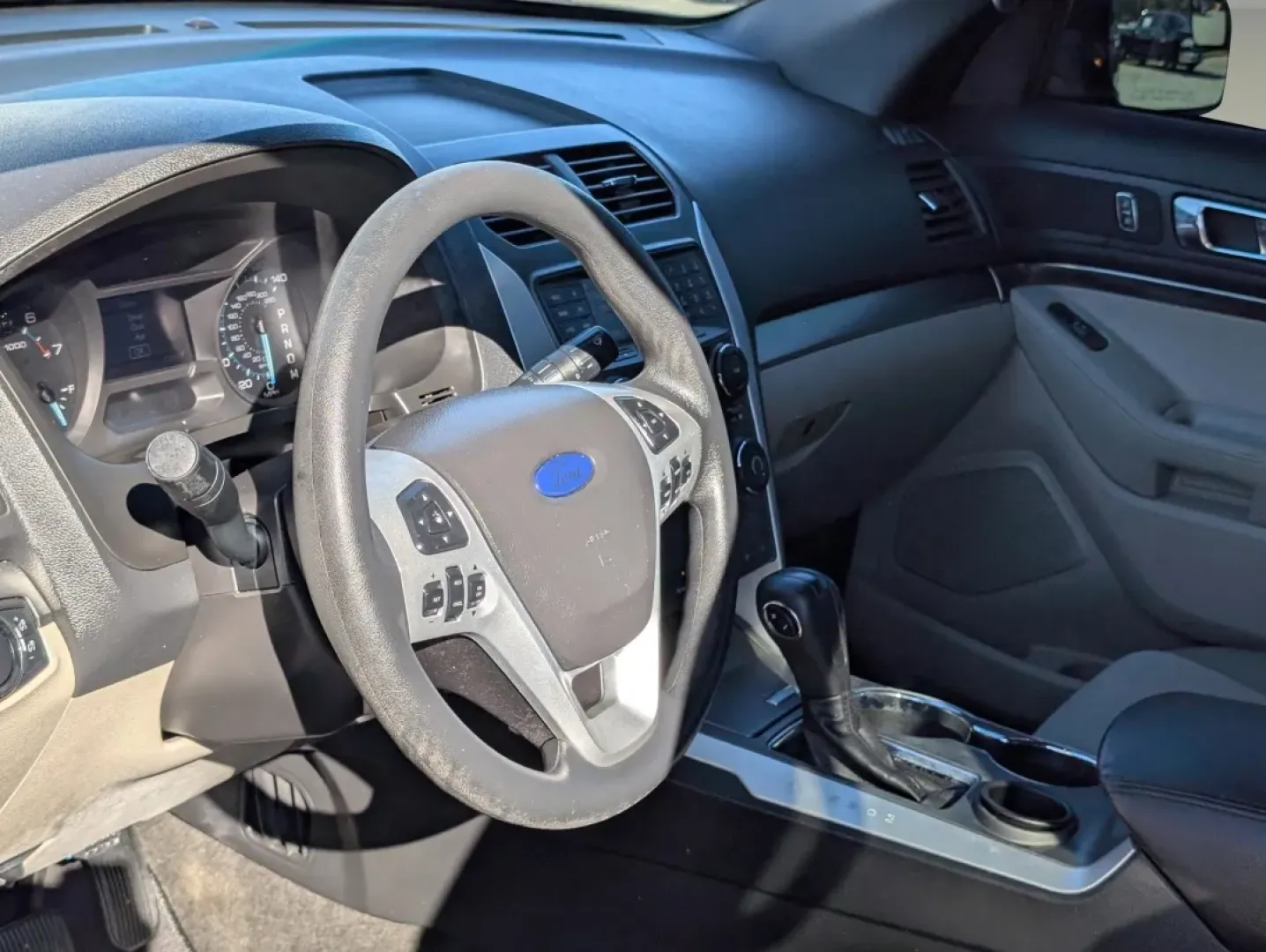 2015 /Medium Light Stone Ford Explorer Base (1FM5K7B88FG) with an Other engine, located at 3959 U.S. 80 W, Phenix City, AL, 36870, (334) 297-4885, 32.469296, -85.135185 - 2015 Ford Explorer Base - Photo#11