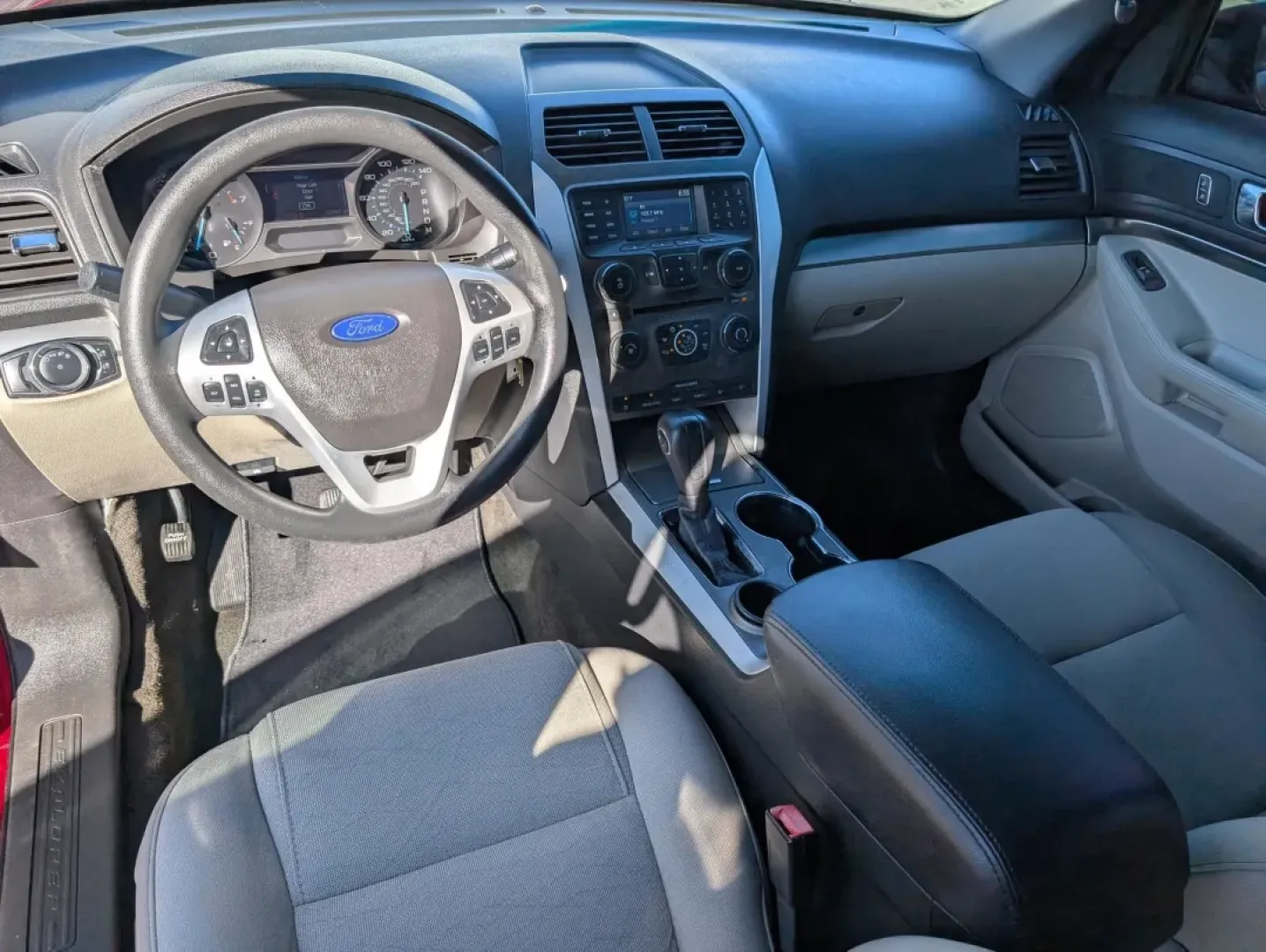 2015 /Medium Light Stone Ford Explorer Base (1FM5K7B88FG) with an Other engine, located at 1430 Gateway Drive, Opelika, AL, 36801, (334) 239-0944, 32.637871, -85.409790 - **Discover Adventure and Comfort in the 2015 Ford Explorer at Gils Auto!**<br /> <br /> Are you ready to elevate your family road trips or weekend adventures? Look no further than this 2015 Ford Explorer, an SUV designed for those who crave spaciousness, versatility, and modern technology. Perfect f - Photo#14