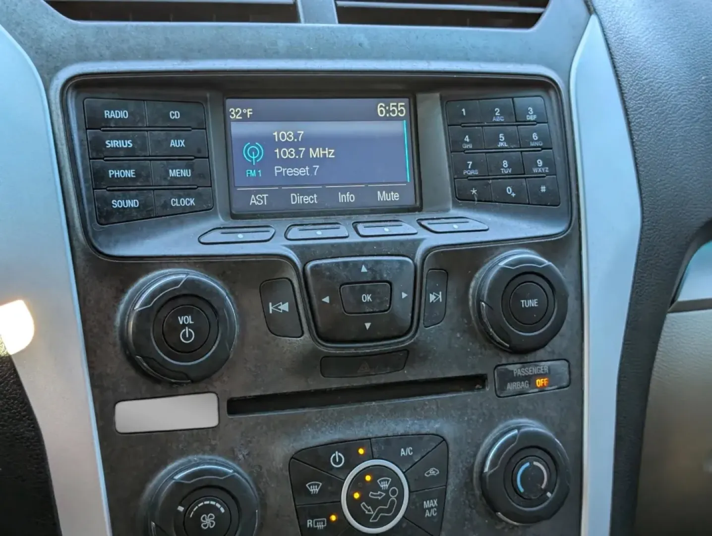 2015 /Medium Light Stone Ford Explorer Base (1FM5K7B88FG) with an Other engine, located at 1430 Gateway Drive, Opelika, AL, 36801, (334) 239-0944, 32.637871, -85.409790 - **Discover Adventure and Comfort in the 2015 Ford Explorer at Gils Auto!**<br /> <br /> Are you ready to elevate your family road trips or weekend adventures? Look no further than this 2015 Ford Explorer, an SUV designed for those who crave spaciousness, versatility, and modern technology. Perfect f - Photo#18