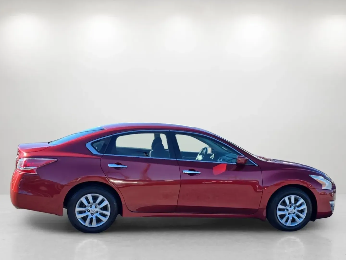 2013 /Black Nissan Altima 2.5 S (1N4AL3AP6DC) with an Other engine, located at 5115 14th Ave., Columbus, GA, 31904, (706) 323-0345, 32.511494, -84.971046 - **Drive Into Adventure with the 2013 Nissan Altima 2.5 S Perfect for Modern Life!**<br /> <br /> Are you on the hunt for a dependable vehicle that fits seamlessly into your busy lifestyle? Look no further than the 2013 Nissan Altima 2.5 S, available now at Gils Auto in Phenix City, AL. This stylish - Photo#3