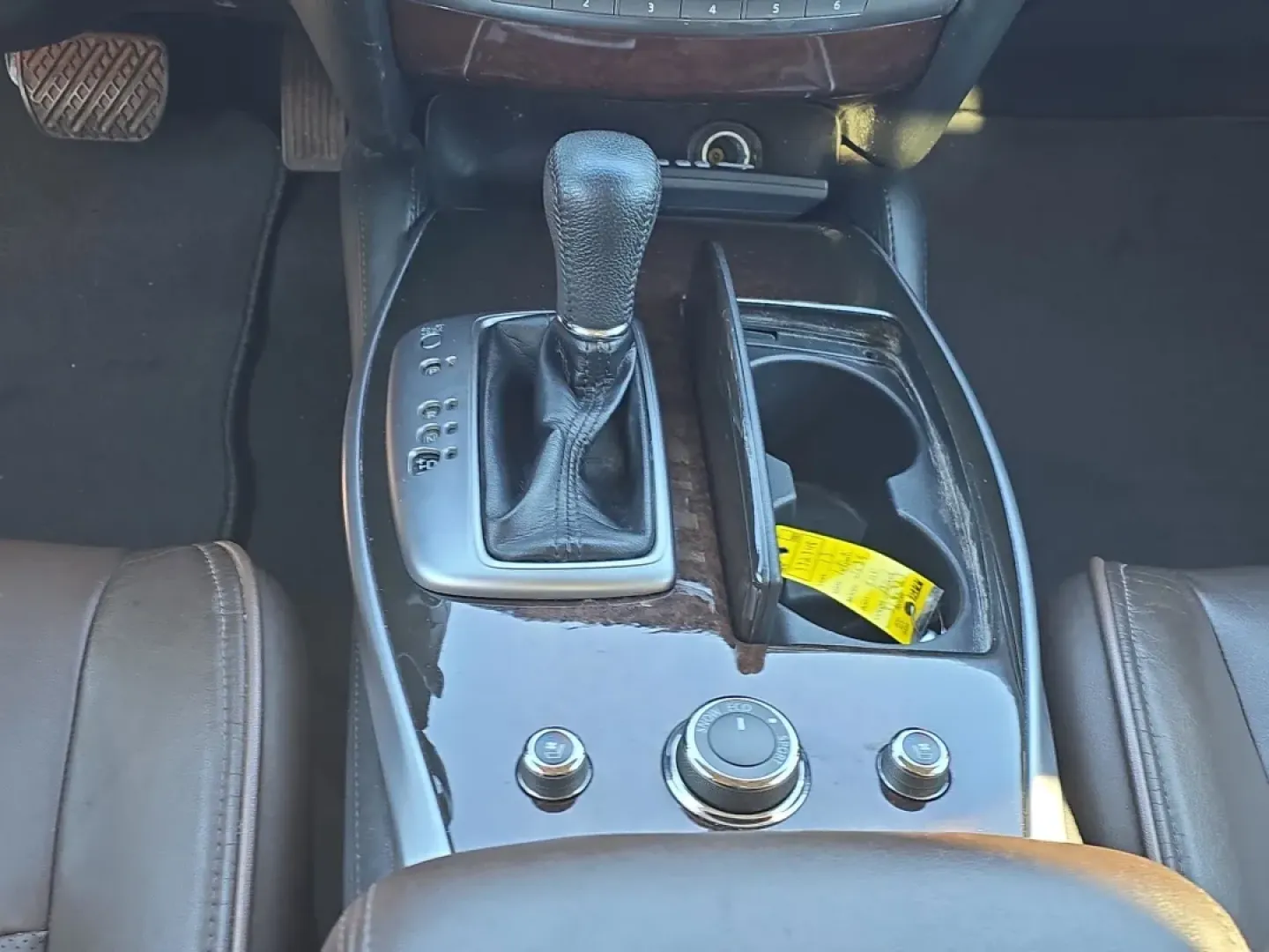 2013 /Brown Infiniti JX35 (5N1AL0MM1DC) with an Other engine, located at 3959 U.S. 80 W, Phenix City, AL, 36870, (334) 297-4885, 32.469296, -85.135185 - Experience the epitome of luxury and versatility with the 2013 Infiniti JX35, available now at Gils Auto in Phenix City, AL. Whether you're a growing family seeking the perfect spacious SUV, a commuter needing a reliable vehicle for daily drives, or an adventure enthusiast ready for weekend getaways - Photo#13