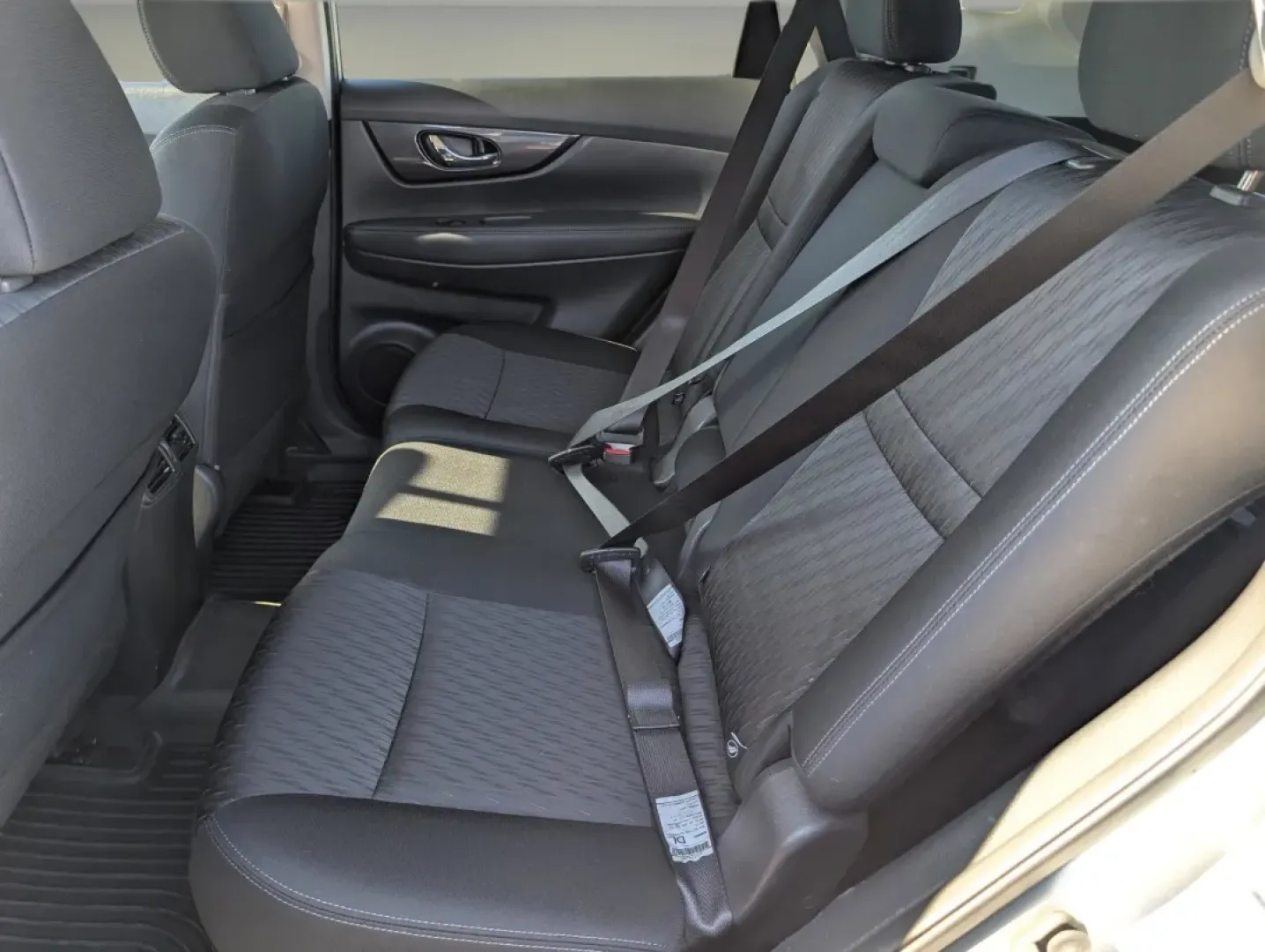 2017 /Charcoal Nissan Rogue SV (KNMAT2MT8HP) with an Other engine, located at 3959 U.S. 80 W, Phenix City, AL, 36870, (334) 297-4885, 32.469296, -85.135185 - Discover the perfect blend of style, comfort, and versatility with the 2017 Nissan Rogue SV, now available at Gils Auto in Phenix City, AL. This SUV is not just a vehicle; it's a lifestyle choice that caters to growing families, adventurous weekend warriors, and budget-conscious buyers alike. Imagin - Photo#14