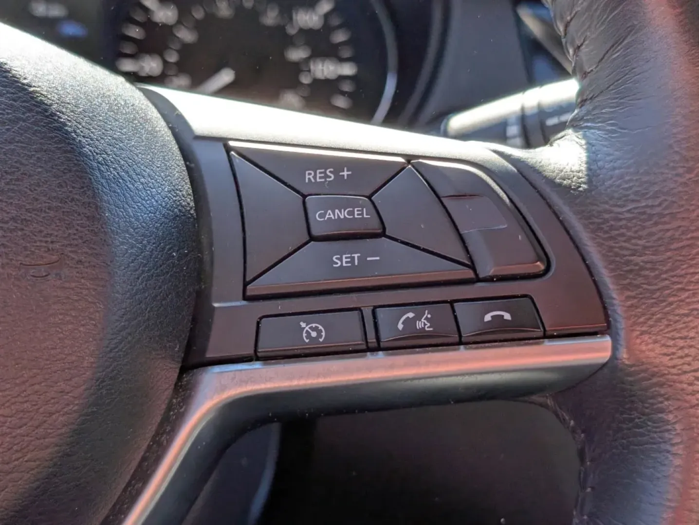 2017 /Charcoal Nissan Rogue SV (KNMAT2MT8HP) with an Other engine, located at 1430 Gateway Drive, Opelika, AL, 36801, (334) 239-0944, 32.637871, -85.409790 - Discover the perfect blend of style, comfort, and versatility with the 2017 Nissan Rogue SV, now available at Gils Auto in Phenix City, AL. This SUV is not just a vehicle; it's a lifestyle choice that caters to growing families, adventurous weekend warriors, and budget-conscious buyers alike. Imagin - Photo#19