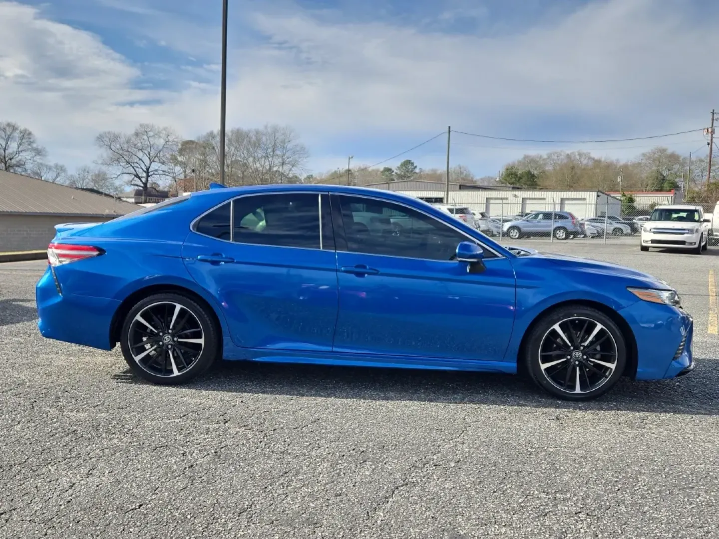 2018 Toyota Camry XSE (4T1B61HK4JU) with an Other engine, located at 3959 U.S. 80 W, Phenix City, AL, 36870, (334) 297-4885, 32.469296, -85.135185 - Discover the perfect blend of style, comfort, and reliability with the 2018 Toyota Camry XSE, available now at Gils Auto in Phenix City, AL. This sedan is not just a vehicle; it's an experience waiting to enhance your lifestyle, whether you're commuting to work, running errands, or setting off on we - Photo#4