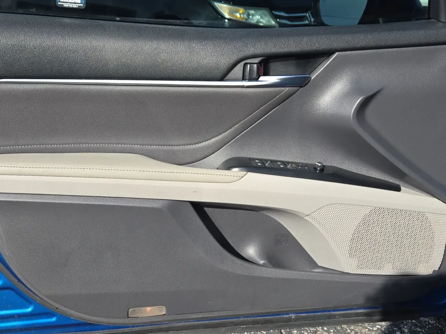 2018 Toyota Camry XSE (4T1B61HK4JU) with an Other engine, located at 3959 U.S. 80 W, Phenix City, AL, 36870, (334) 297-4885, 32.469296, -85.135185 - Discover the perfect blend of style, comfort, and reliability with the 2018 Toyota Camry XSE, available now at Gils Auto in Phenix City, AL. This sedan is not just a vehicle; it's an experience waiting to enhance your lifestyle, whether you're commuting to work, running errands, or setting off on we - Photo#9