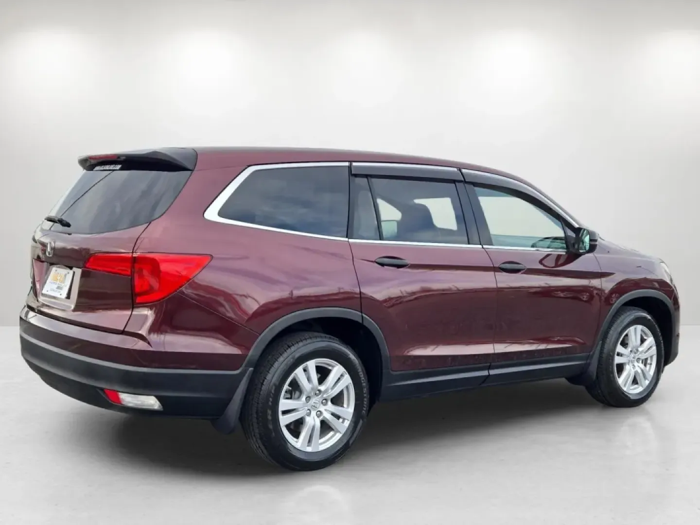 2016 Honda Pilot LX (5FNYF5H10GB) with an Other engine, located at 1430 Gateway Drive, Opelika, AL, 36801, (334) 239-0944, 32.637871, -85.409790 - **Adventure Awaits with the 2016 Honda Pilot LX: Your Perfect Family SUV!**<br /> <br /> Are you seeking a versatile and spacious vehicle that perfectly accommodates your growing family or weekend adventures? Look no further than the 2016 Honda Pilot LX, now available at Gils Auto in Phenix City, AL - Photo#5