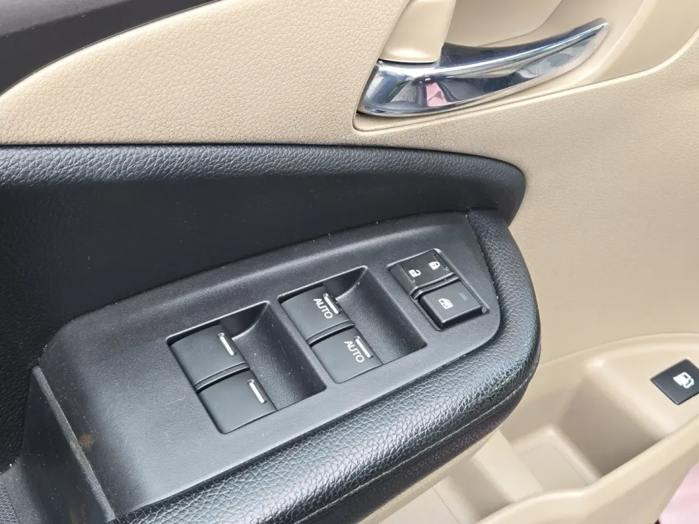 2016 Honda Pilot LX (5FNYF5H10GB) with an Other engine, located at 1430 Gateway Drive, Opelika, AL, 36801, (334) 239-0944, 32.637871, -85.409790 - **Adventure Awaits with the 2016 Honda Pilot LX: Your Perfect Family SUV!**<br /> <br /> Are you seeking a versatile and spacious vehicle that perfectly accommodates your growing family or weekend adventures? Look no further than the 2016 Honda Pilot LX, now available at Gils Auto in Phenix City, AL - Photo#10