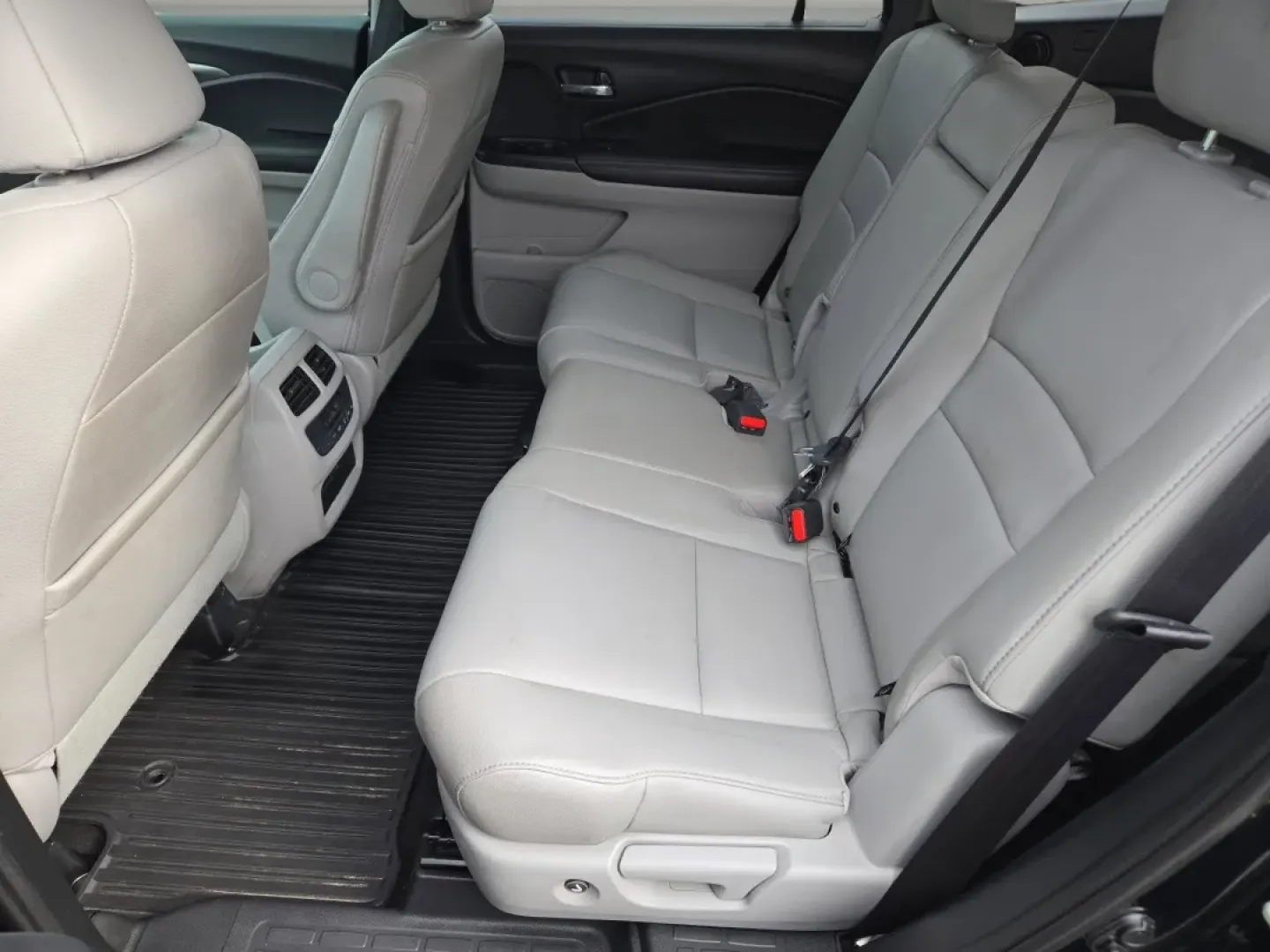 2017 Honda Pilot EX-L (5FNYF5H55HB) with an Other engine, located at 5115 14th Ave., Columbus, GA, 31904, (706) 323-0345, 32.511494, -84.971046 - **Unleash Adventure with the 2017 Honda Pilot EX-L at Gils Auto in Phenix City, AL!**<br /> <br /> Are you seeking the perfect vehicle for your family adventures, weekend getaways, or daily commutes? Look no further! The 2017 Honda Pilot EX-L is designed for families and individuals who crave space, - Photo#12