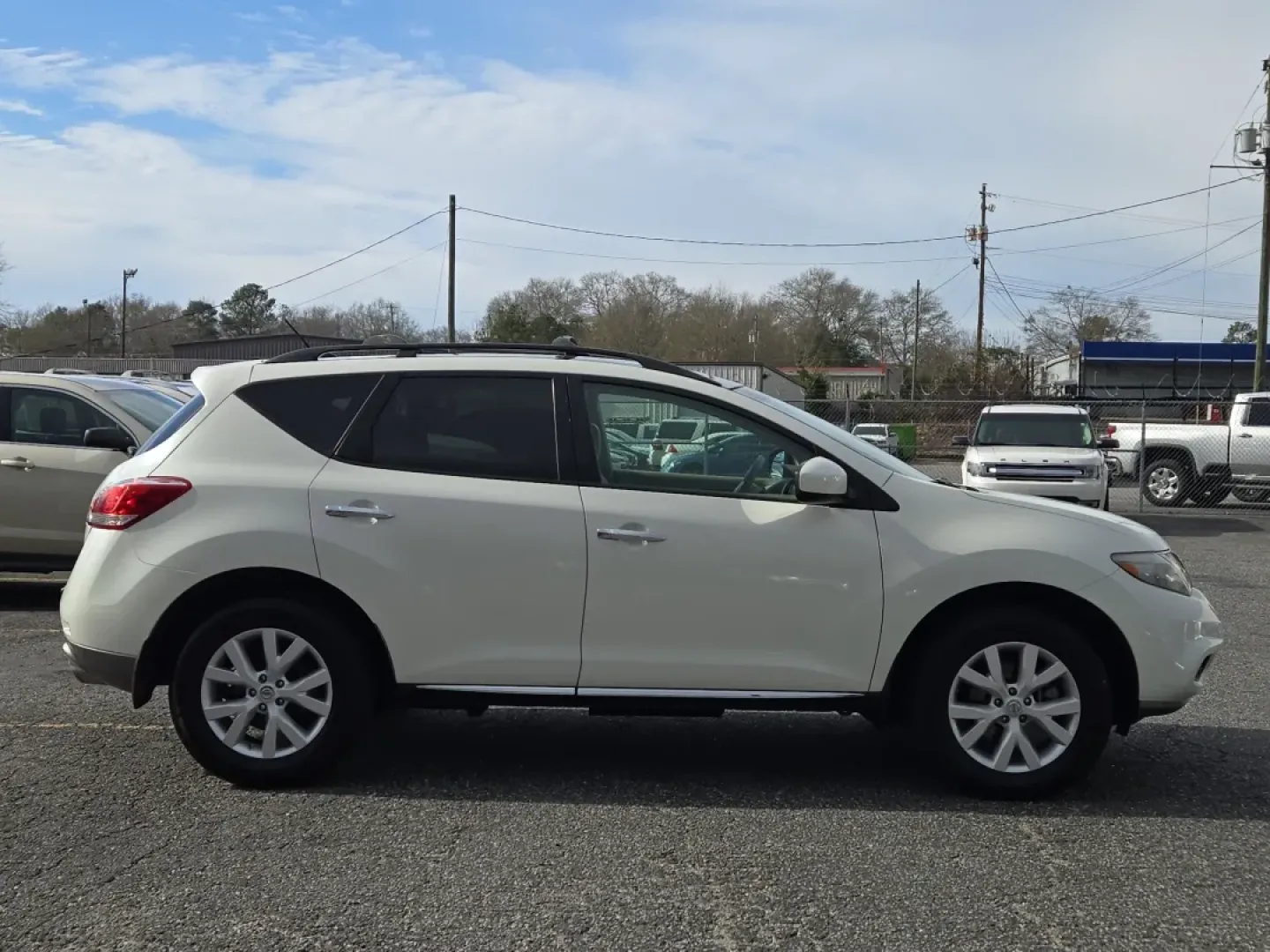 2011 /Beige Nissan Murano SL (JN8AZ1MU4BW) with an Other engine, located at 3959 U.S. 80 W, Phenix City, AL, 36870, (334) 297-4885, 32.469296, -85.135185 - **Adventure Awaits: Discover the 2011 Nissan Murano SL at Gils Auto in Phenix City, AL!**<br /> <br /> Imagine cruising through the picturesque streets of Phenix City or embarking on a weekend getaway with friends and family in a spacious and stylish SUV. The 2011 Nissan Murano SL offers the perfect - Photo#4