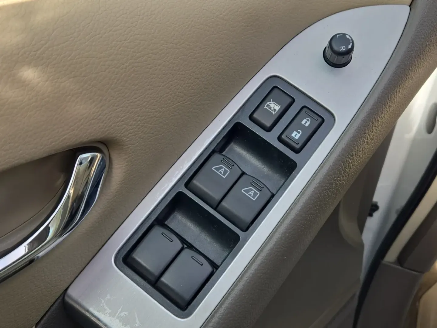 2011 /Beige Nissan Murano SL (JN8AZ1MU4BW) with an Other engine, located at 3959 U.S. 80 W, Phenix City, AL, 36870, (334) 297-4885, 32.469296, -85.135185 - **Adventure Awaits: Discover the 2011 Nissan Murano SL at Gils Auto in Phenix City, AL!**<br /> <br /> Imagine cruising through the picturesque streets of Phenix City or embarking on a weekend getaway with friends and family in a spacious and stylish SUV. The 2011 Nissan Murano SL offers the perfect - Photo#10