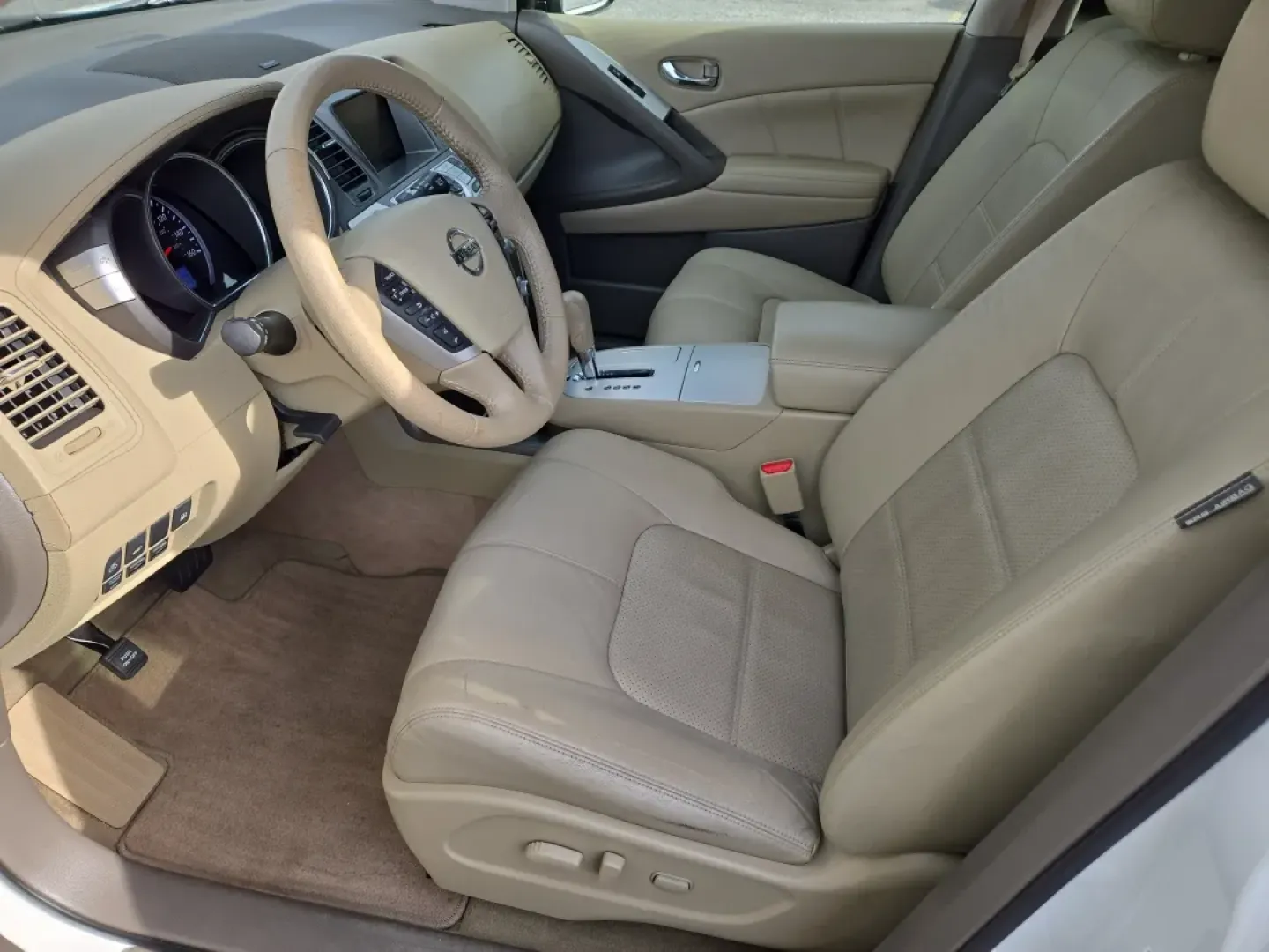 2011 /Beige Nissan Murano SL (JN8AZ1MU4BW) with an Other engine, located at 3959 U.S. 80 W, Phenix City, AL, 36870, (334) 297-4885, 32.469296, -85.135185 - **Adventure Awaits: Discover the 2011 Nissan Murano SL at Gils Auto in Phenix City, AL!**<br /> <br /> Imagine cruising through the picturesque streets of Phenix City or embarking on a weekend getaway with friends and family in a spacious and stylish SUV. The 2011 Nissan Murano SL offers the perfect - Photo#11