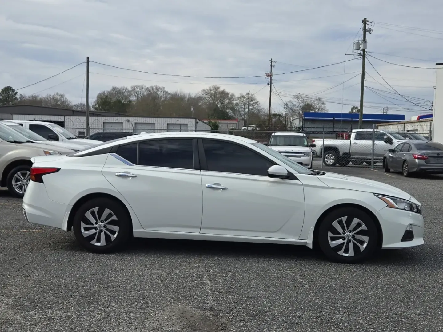 2019 /Charcoal Nissan Altima 2.5 S (1N4BL4BV6KC) with an Other engine, located at 3959 U.S. 80 W, Phenix City, AL, 36870, (334) 297-4885, 32.469296, -85.135185 - **Unlock Your Everyday Adventures with the 2019 Nissan Altima 2.5 S!**<br /> <br /> Are you searching for the perfect sedan to elevate your daily commute, family outings, or weekend getaways? Look no further than this stunning 2019 Nissan Altima 2.5 S, available now at Gils Auto in Phenix City, AL. - Photo#4