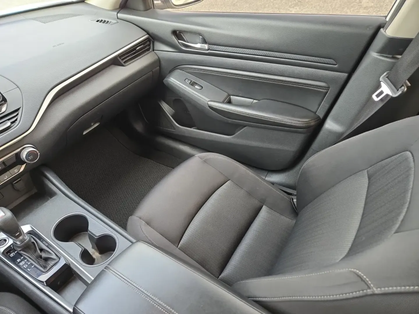 2019 /Charcoal Nissan Altima 2.5 S (1N4BL4BV6KC) with an Other engine, located at 3959 U.S. 80 W, Phenix City, AL, 36870, (334) 297-4885, 32.469296, -85.135185 - **Unlock Your Everyday Adventures with the 2019 Nissan Altima 2.5 S!**<br /> <br /> Are you searching for the perfect sedan to elevate your daily commute, family outings, or weekend getaways? Look no further than this stunning 2019 Nissan Altima 2.5 S, available now at Gils Auto in Phenix City, AL. - Photo#14