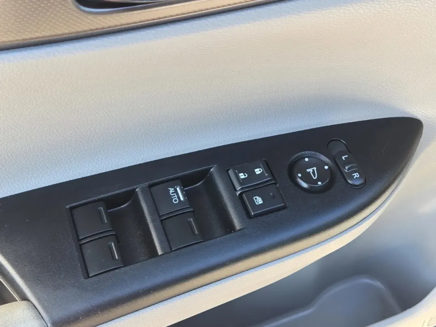 2014 Honda Accord Sedan LX (1HGCR2F32EA) with an Other engine, located at 521 Old Farm Lane Rd, Prattville, AL, 36066, (334) 325-1505, 32.482460, -86.416367 - Experience the joy of driving with this stunning **2014 Honda Accord Sedan LX**, designed for those who value comfort, reliability, and style-all while enjoying the benefits that come with a **buy here pay here** dealership. Whether you're commuting to work, taking your kids to school, or planning a - Photo#10