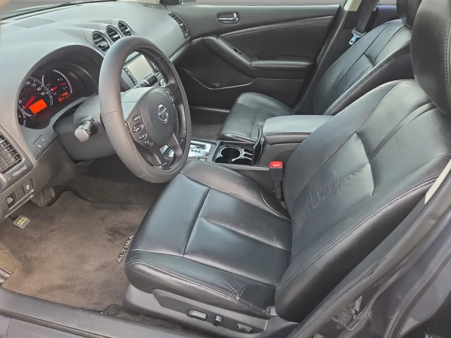 2012 /Charcoal Nissan Altima 3.5 SR (1N4BL2AP3CN) with an Other engine, located at 3959 U.S. 80 W, Phenix City, AL, 36870, (334) 297-4885, 32.469296, -85.135185 - Are you searching for your next reliable sedan that's perfect for daily commutes, family outings, or weekend adventures? Look no further than this stunning 2012 Nissan Altima 3.5 SR, now available at Gils Auto in Phenix City, AL! With its sleek gray exterior and luxurious charcoal leather interior, - Photo#11