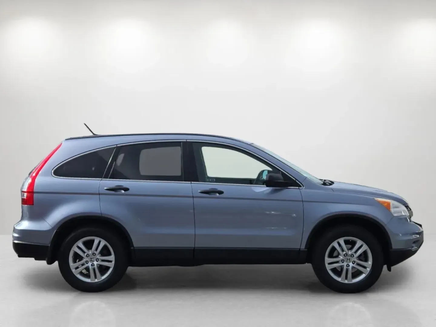 2011 Honda CR-V EX (JHLRE4H52BC) with an Other engine, located at 1430 Gateway Drive, Opelika, AL, 36801, (334) 239-0944, 32.637871, -85.409790 - **Discover Your Next Adventure with the 2011 Honda CR-V EX at Gils Auto in Phenix City, AL!**<br /> <br /> Are you ready to elevate your lifestyle with a vehicle that's equally suited for family outings and weekend adventures? Look no further than this stunning 2011 Honda CR-V EX, available now at G - Photo#4