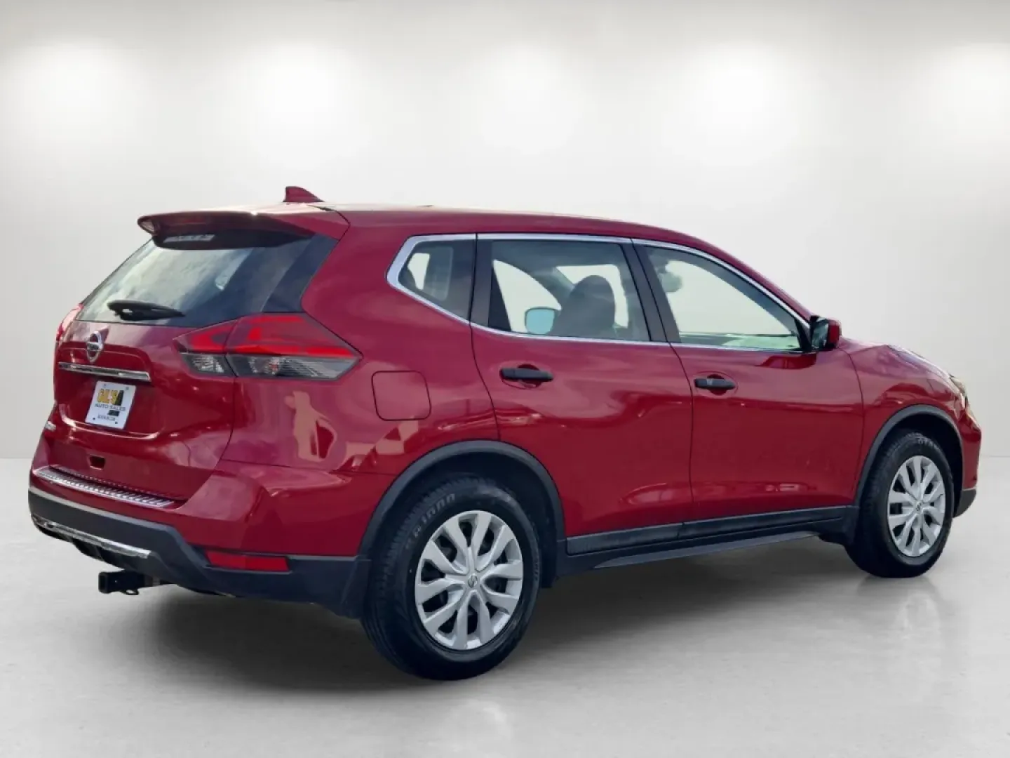 2017 /Charcoal Nissan Rogue S (5N1AT2MT5HC) with an Other engine, located at 5115 14th Ave., Columbus, GA, 31904, (706) 323-0345, 32.511494, -84.971046 - **Discover Adventure and Comfort with the 2017 Nissan Rogue S at Gils Auto - Phenix City**<br /> <br /> Looking for a vehicle that's perfect for family road trips, daily commutes, or weekend getaways? The 2017 Nissan Rogue S is designed for those who crave versatility and reliability in their transp - Photo#5