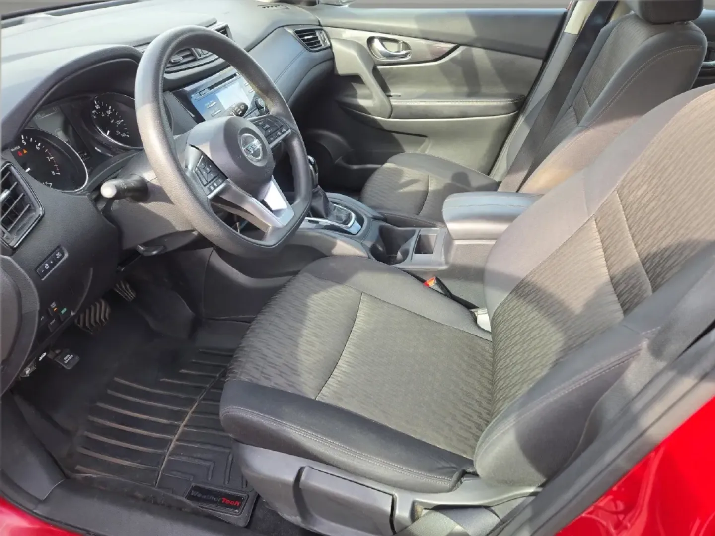 2017 /Charcoal Nissan Rogue S (5N1AT2MT5HC) with an Other engine, located at 5115 14th Ave., Columbus, GA, 31904, (706) 323-0345, 32.511494, -84.971046 - **Discover Adventure and Comfort with the 2017 Nissan Rogue S at Gils Auto - Phenix City**<br /> <br /> Looking for a vehicle that's perfect for family road trips, daily commutes, or weekend getaways? The 2017 Nissan Rogue S is designed for those who crave versatility and reliability in their transp - Photo#11