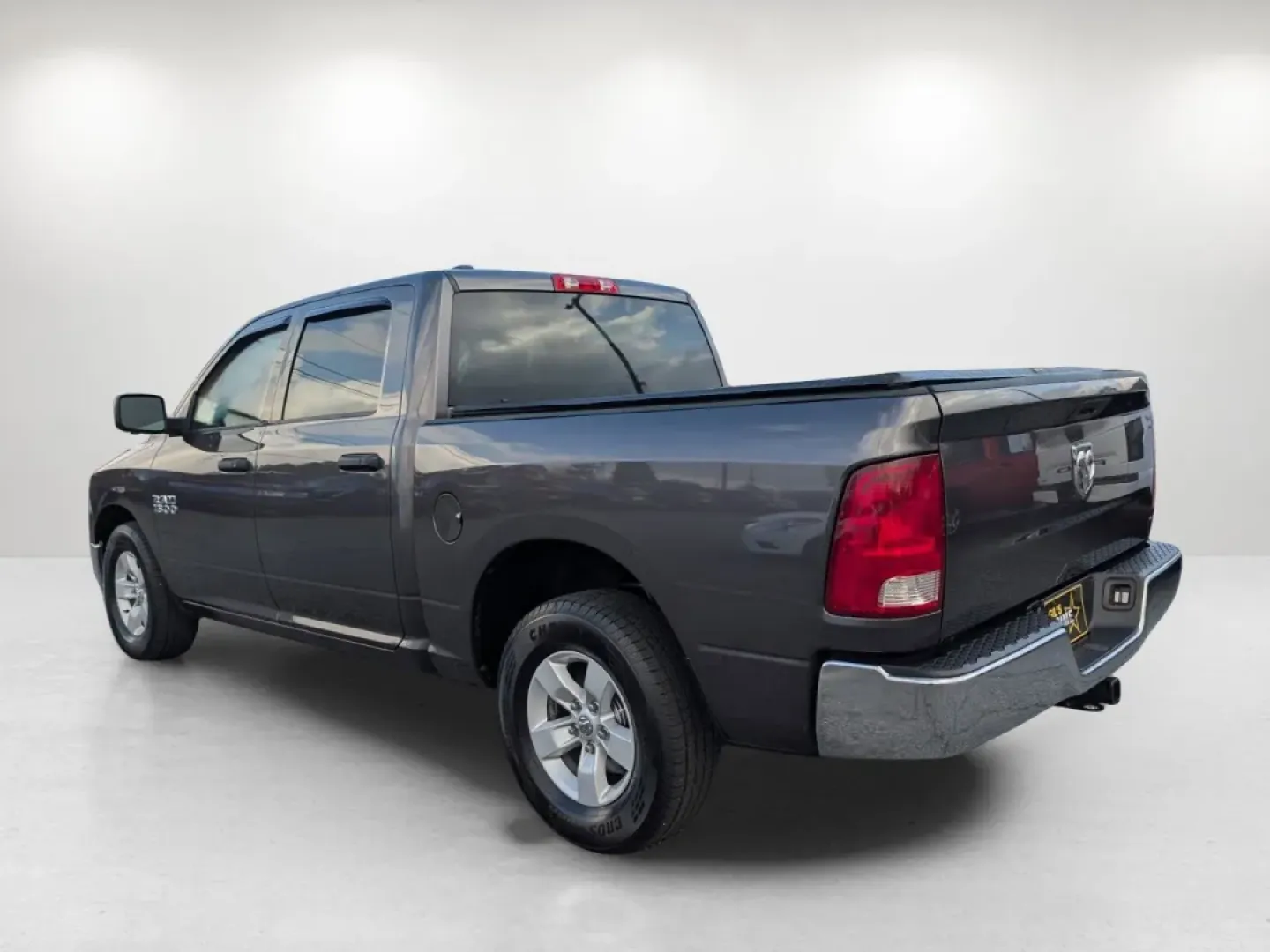 2017 /Diesel Gray/Black Ram 1500 Tradesman (1C6RR6KG9HS) with an Other engine, located at 3959 U.S. 80 W, Phenix City, AL, 36870, (334) 297-4885, 32.469296, -85.135185 - Discover the perfect blend of capability and comfort with this 2017 Ram 1500 Tradesman, ideally suited for both work and play. Whether you're a growing family needing a reliable daily driver or an adventurous spirit seeking weekend thrills, this truck is designed to elevate your lifestyle. As a Buy - Photo#7