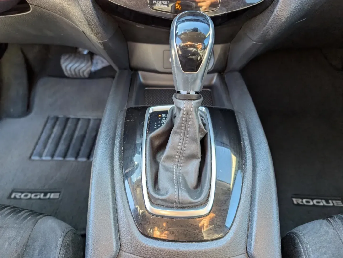 2019 /Charcoal Nissan Rogue SV (5N1AT2MT2KC) with an Other engine, located at 3959 U.S. 80 W, Phenix City, AL, 36870, (334) 297-4885, 32.469296, -85.135185 - **Discover the Perfect SUV for Your Family Adventures 2019 Nissan Rogue SV at Gils Auto!**<br /> <br /> Are you ready to elevate your family outings, weekend adventures, or daily commutes? Look no further! The 2019 Nissan Rogue SV is the perfect SUV to meet all your lifestyle needs. With its impres - Photo#13