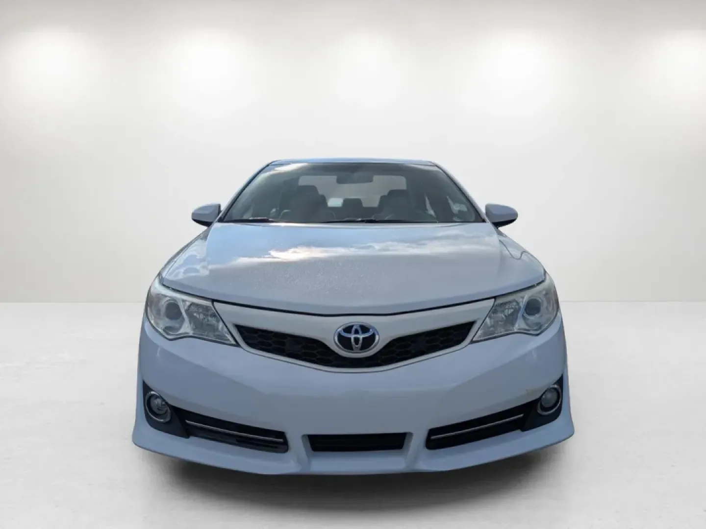 2014 Toyota Camry SE (4T1BF1FK3EU) with an Other engine, located at 804 22nd Ave, Phenix City, AL, 36870, (334) 297-1860, 32.484749, -85.024475 - **Drive Home the Perfect Blend of Comfort and Style: 2014 Toyota Camry at Gils Auto in Phenix City, AL!**<br /> <br /> Are you in search of a reliable sedan that fits your vibrant lifestyle, whether it's commuting to work, shuttling the family around, or embarking on weekend adventures? Look no furt - Photo#1