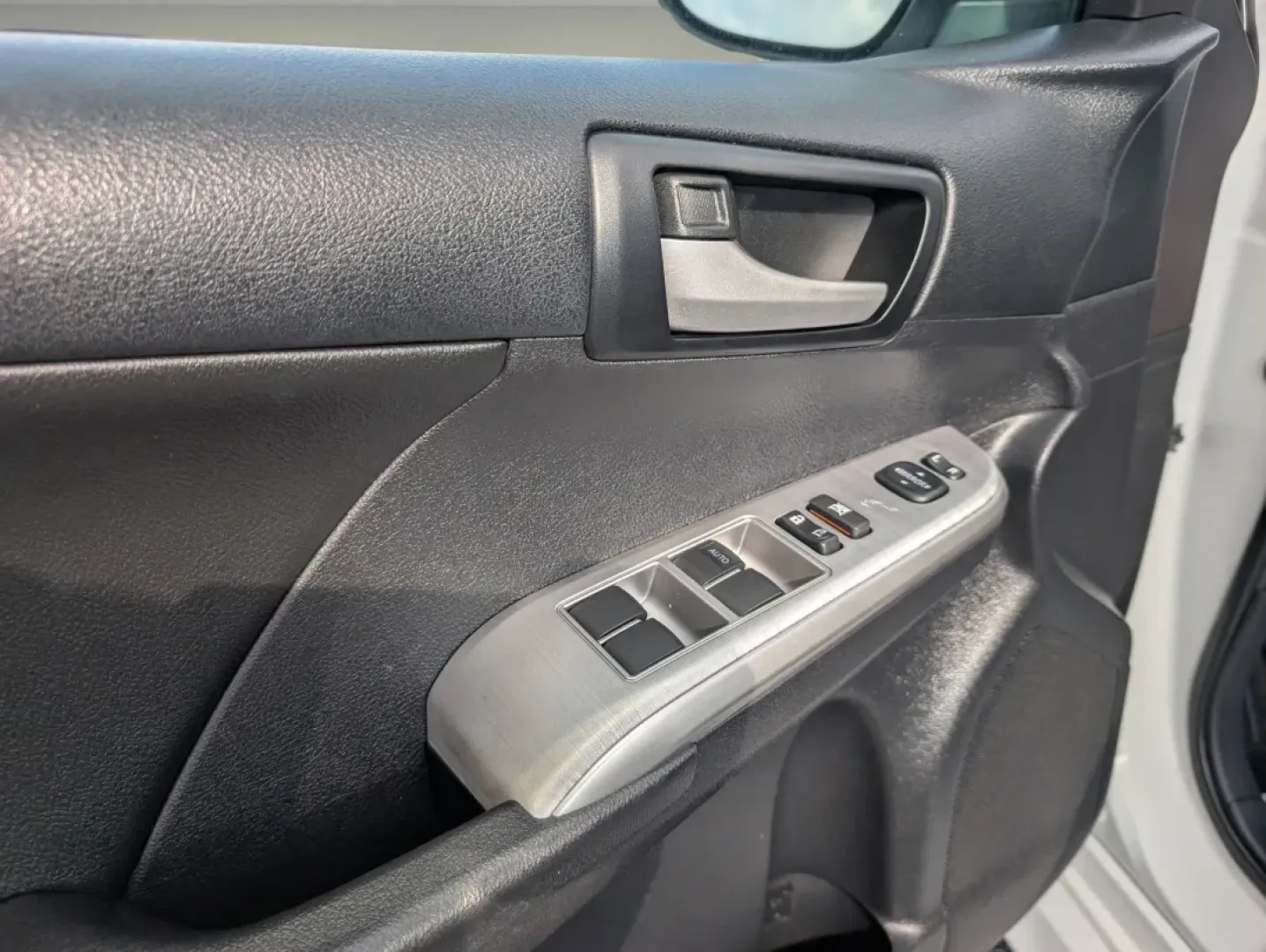 2014 Toyota Camry SE (4T1BF1FK3EU) with an Other engine, located at 804 22nd Ave, Phenix City, AL, 36870, (334) 297-1860, 32.484749, -85.024475 - **Drive Home the Perfect Blend of Comfort and Style: 2014 Toyota Camry at Gils Auto in Phenix City, AL!**<br /> <br /> Are you in search of a reliable sedan that fits your vibrant lifestyle, whether it's commuting to work, shuttling the family around, or embarking on weekend adventures? Look no furt - Photo#8