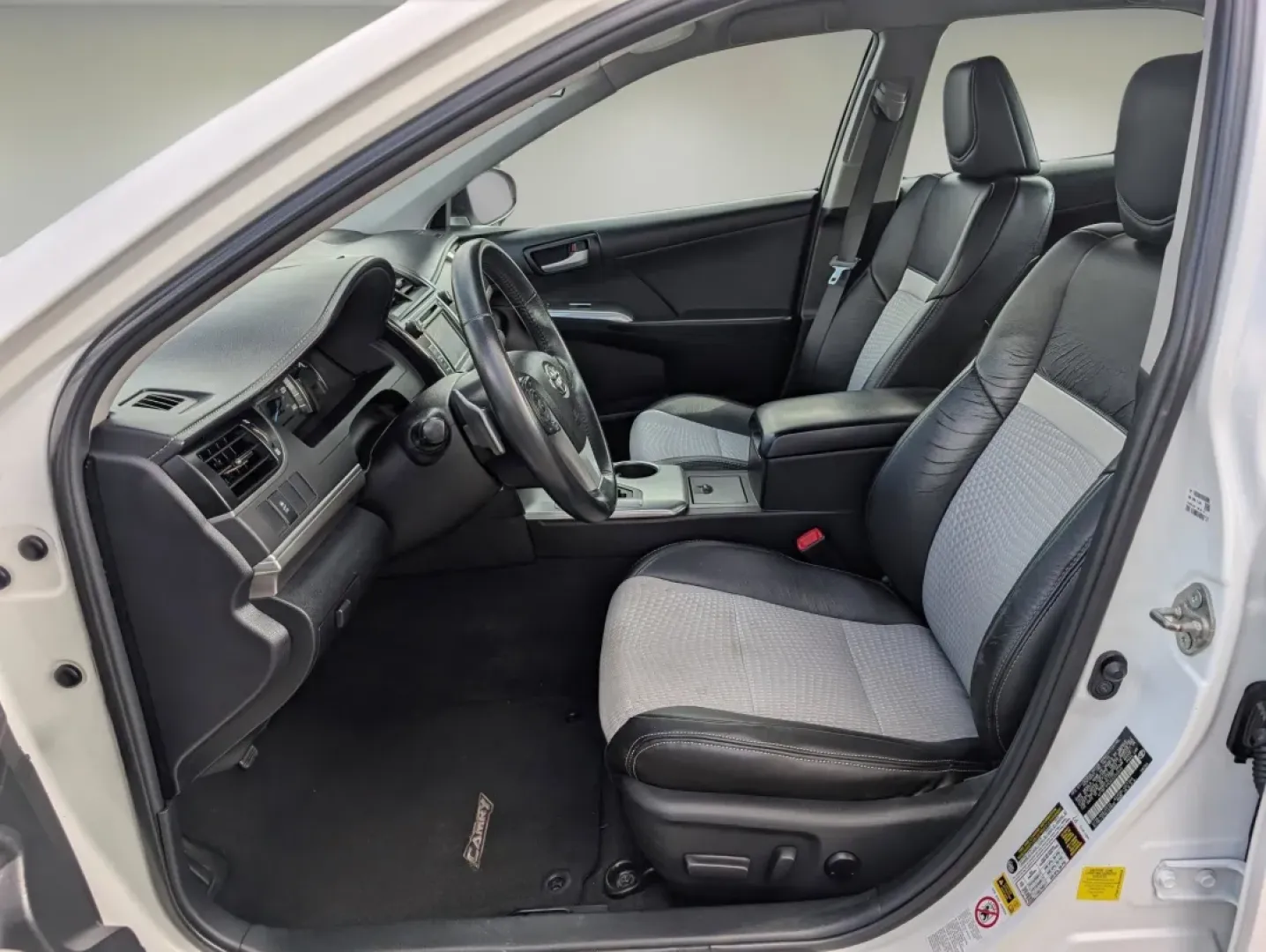 2014 Toyota Camry SE (4T1BF1FK3EU) with an Other engine, located at 804 22nd Ave, Phenix City, AL, 36870, (334) 297-1860, 32.484749, -85.024475 - **Drive Home the Perfect Blend of Comfort and Style: 2014 Toyota Camry at Gils Auto in Phenix City, AL!**<br /> <br /> Are you in search of a reliable sedan that fits your vibrant lifestyle, whether it's commuting to work, shuttling the family around, or embarking on weekend adventures? Look no furt - Photo#9