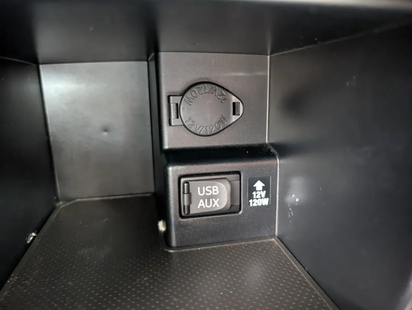 2014 Toyota Camry SE (4T1BF1FK3EU) with an Other engine, located at 804 22nd Ave, Phenix City, AL, 36870, (334) 297-1860, 32.484749, -85.024475 - **Drive Home the Perfect Blend of Comfort and Style: 2014 Toyota Camry at Gils Auto in Phenix City, AL!**<br /> <br /> Are you in search of a reliable sedan that fits your vibrant lifestyle, whether it's commuting to work, shuttling the family around, or embarking on weekend adventures? Look no furt - Photo#12