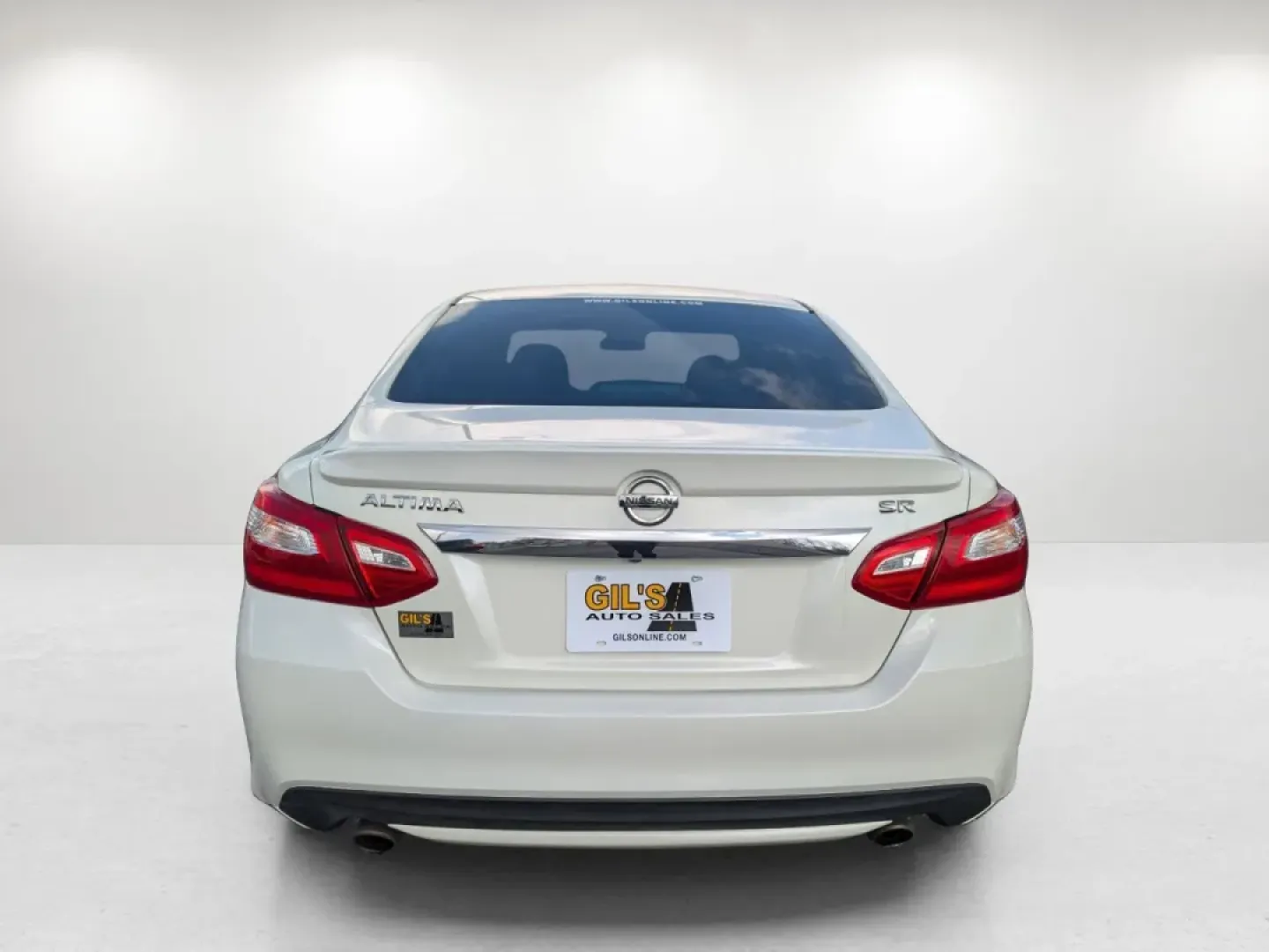 2016 /Charcoal Nissan Altima 2.5 SR (1N4AL3AP0GC) with an Other engine, located at 7000 Northlake Connector, Columbus, GA, 31904, (706) 987-8085, 32.524975, -84.978134 - Elevate your daily commute and weekend adventures with the sleek and stylish 2016 Nissan Altima 2.5 SR, available now at Gils Auto in Phenix City, AL. This exceptional sedan is not just a vehicle; it's a lifestyle upgrade, perfect for anyone who values comfort, technology, and efficiency. Whether yo - Photo#5