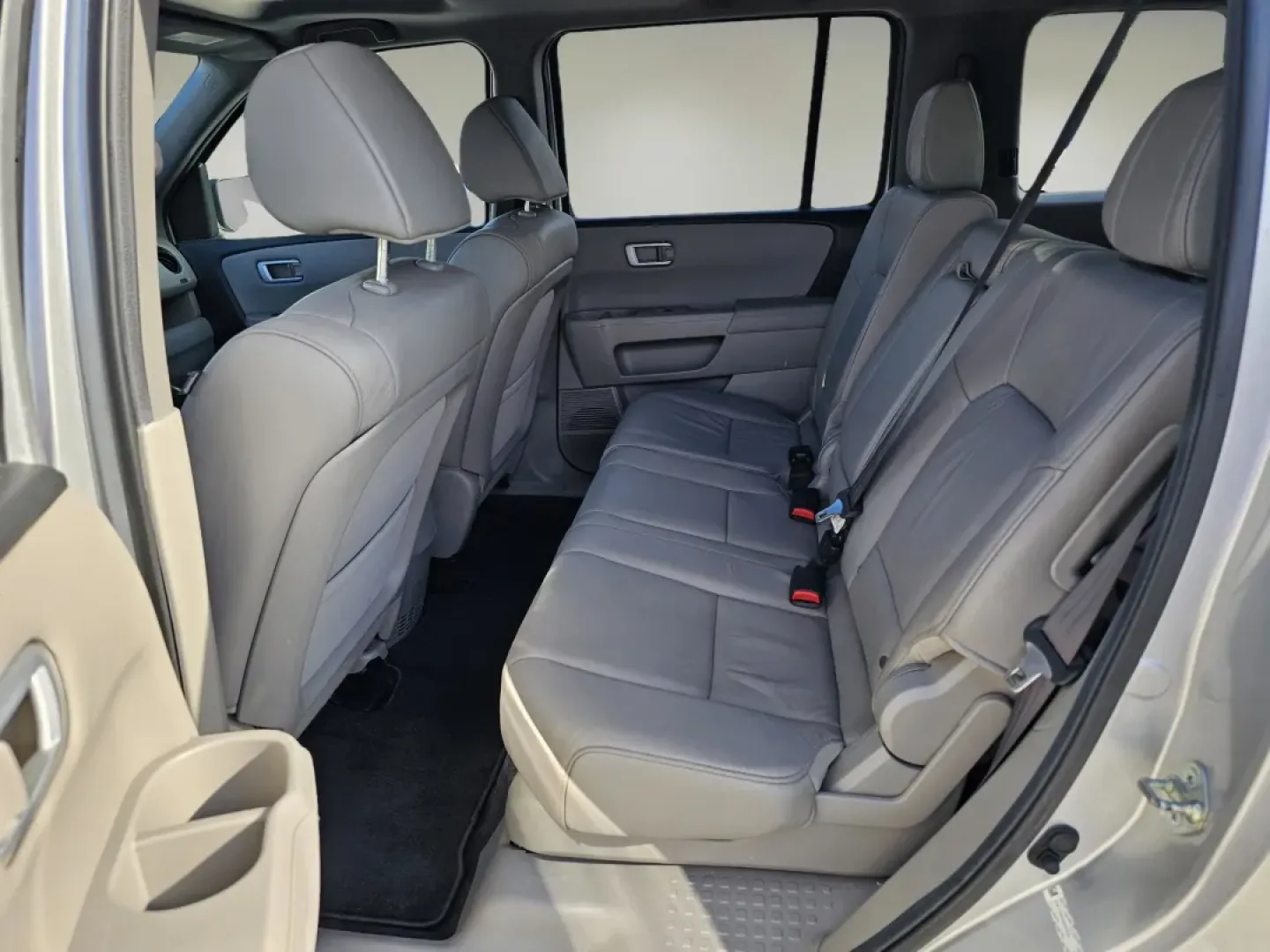 2013 Honda Pilot EX-L (5FNYF3H52DB) with an Other engine, located at 804 22nd Ave, Phenix City, AL, 36870, (334) 297-1860, 32.484749, -85.024475 - **Elevate Your Family Adventures in the 2013 Honda Pilot EX-L! Perfect for Growing Families!**<br /> <br /> Are you ready to embark on unforgettable family adventures? Look no further than this stunning 2013 Honda Pilot EX-L, an SUV designed with your family's needs in mind. With spacious seating fo - Photo#12