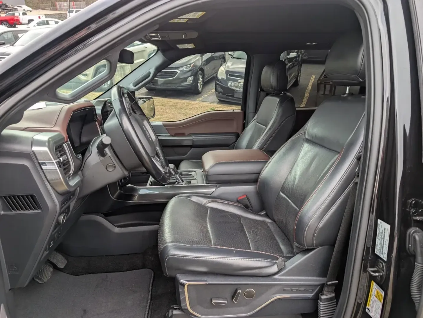 2021 Ford F-150 LARIAT (1FTFW1E85MK) with an Other engine, located at 3959 U.S. 80 W, Phenix City, AL, 36870, (334) 297-4885, 32.469296, -85.135185 - **Unleash Your Adventure with the 2021 Ford F-150 Perfect for Every Lifestyle!**<br /> <br /> Are you ready to elevate your driving experience? Look no further than the robust 2021 Ford F-150, available now at Gils Auto - Phenix City - Prime! Whether you're a growing family looking for a spacious c - Photo#9