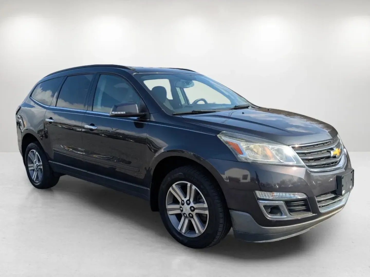 2017 /Ebony Chevrolet Traverse LT (1GNKVGKD1HJ) with an Other engine, located at 5115 14th Ave., Columbus, GA, 31904, (706) 323-0345, 32.511494, -84.971046 - **Discover Your Next Family Adventure with the 2017 Chevrolet Traverse LT at Gils Auto!**<br /> <br /> Are you ready to elevate your family outings, weekend getaways, or daily commutes? The 2017 Chevrolet Traverse LT is your perfect companion, designed to fit the lifestyle of growing families and bu - Photo#2