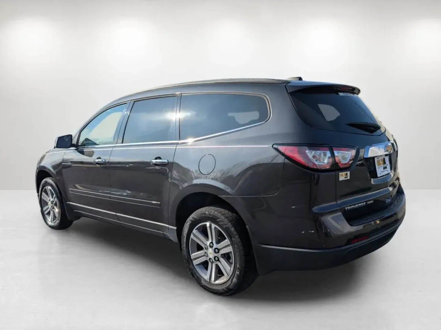 2017 /Ebony Chevrolet Traverse LT (1GNKVGKD1HJ) with an Other engine, located at 5115 14th Ave., Columbus, GA, 31904, (706) 323-0345, 32.511494, -84.971046 - **Discover Your Next Family Adventure with the 2017 Chevrolet Traverse LT at Gils Auto!**<br /> <br /> Are you ready to elevate your family outings, weekend getaways, or daily commutes? The 2017 Chevrolet Traverse LT is your perfect companion, designed to fit the lifestyle of growing families and bu - Photo#6