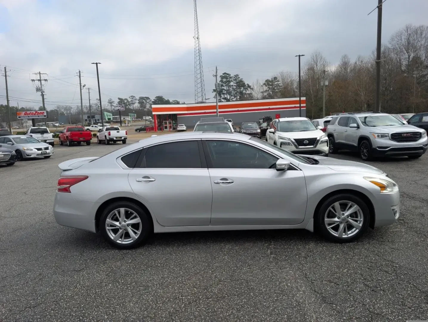 2013 /Charcoal Nissan Altima 2.5 SL (1N4AL3AP9DC) with an Other engine, located at 3959 U.S. 80 W, Phenix City, AL, 36870, (334) 297-4885, 32.469296, -85.135185 - **Drive Into Adventure with the 2013 Nissan Altima 2.5 SL at Gils Auto - Phenix City!**<br /> <br /> Are you ready for a vehicle that complements your active lifestyle? The 2013 Nissan Altima 2.5 SL is your ticket to seamless daily commutes and weekend getaways. Whether you're a busy professional na - Photo#3