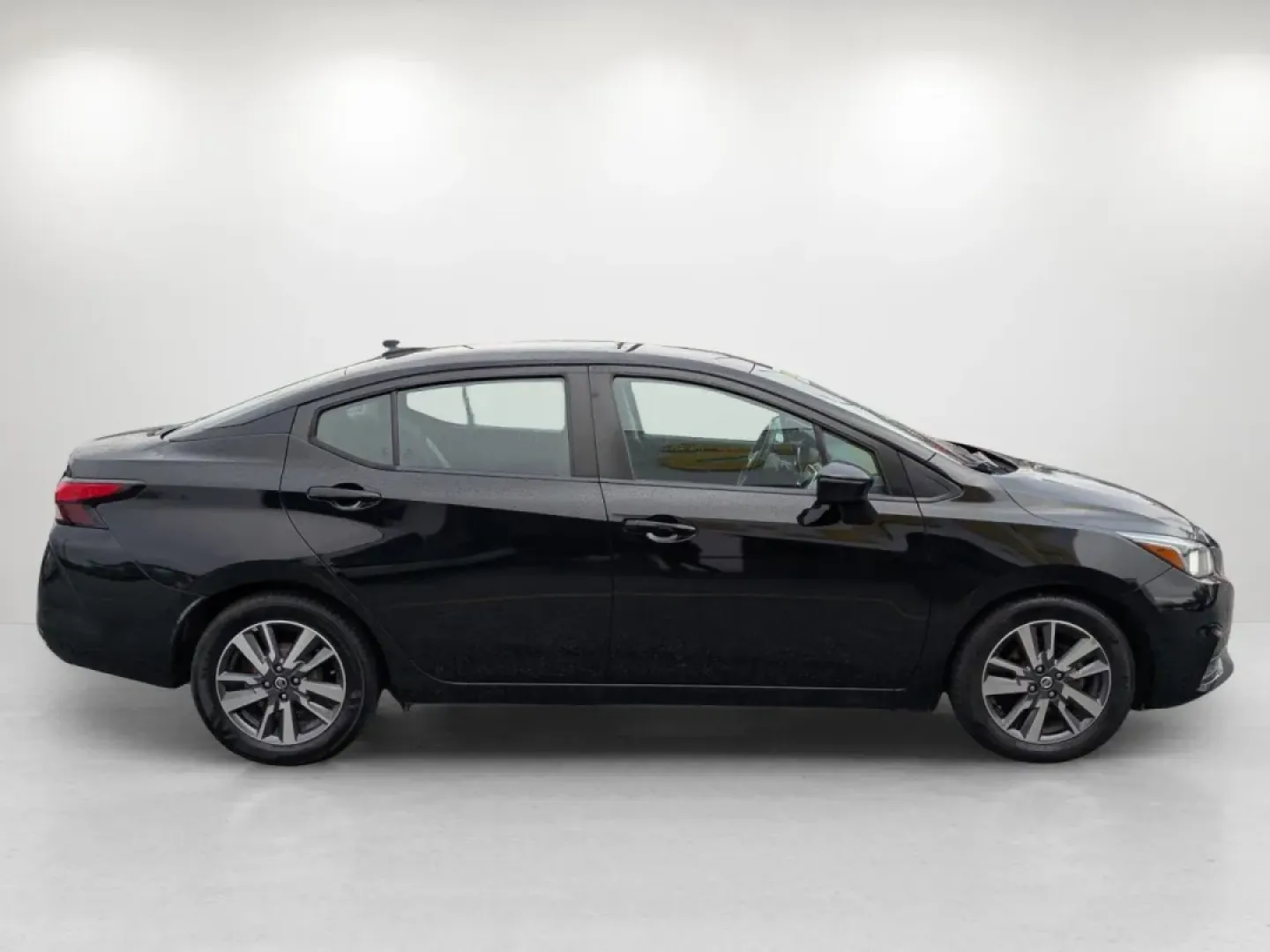 2020 /Graphite Nissan Versa SV (3N1CN8EV2LL) with an Other engine, located at 7000 Northlake Connector, Columbus, GA, 31904, (706) 987-8085, 32.524975, -84.978134 - Are you a budget-conscious buyer in search of a reliable vehicle that fits your lifestyle? Look no further! At Gils Auto in Phenix City, AL, we have just the vehicle for you: a stylish 2020 Nissan Versa SV. This sedan is the perfect choice for anyone who needs a dependable daily driver, whether you' - Photo#3