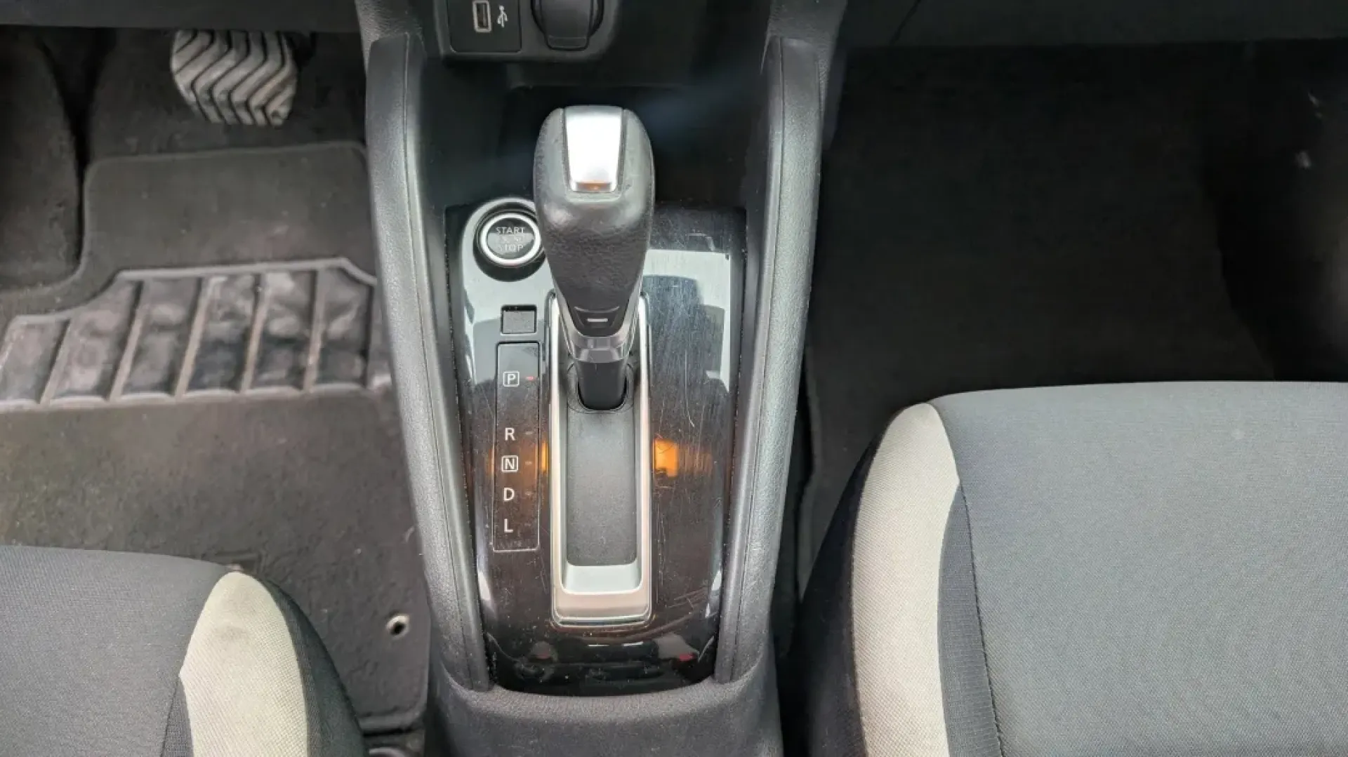 2020 /Graphite Nissan Versa SV (3N1CN8EV2LL) with an Other engine, located at 7000 Northlake Connector, Columbus, GA, 31904, (706) 987-8085, 32.524975, -84.978134 - Are you a budget-conscious buyer in search of a reliable vehicle that fits your lifestyle? Look no further! At Gils Auto in Phenix City, AL, we have just the vehicle for you: a stylish 2020 Nissan Versa SV. This sedan is the perfect choice for anyone who needs a dependable daily driver, whether you' - Photo#12