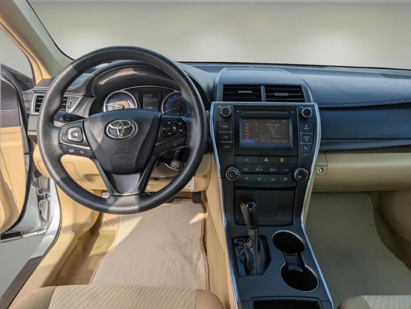 2017 Toyota Camry LE (4T1BF1FK4HU) with an Other engine, located at 804 22nd Ave, Phenix City, AL, 36870, (334) 297-1860, 32.484749, -85.024475 - **Experience the Freedom of the Open Road with the 2017 Toyota Camry at Gils Auto!**<br /> <br /> Are you ready to upgrade your driving experience? Perfect for long commutes or weekend adventures, the 2017 Toyota Camry combines reliability, comfort, and fuel efficiency to meet the needs of today's b - Photo#11