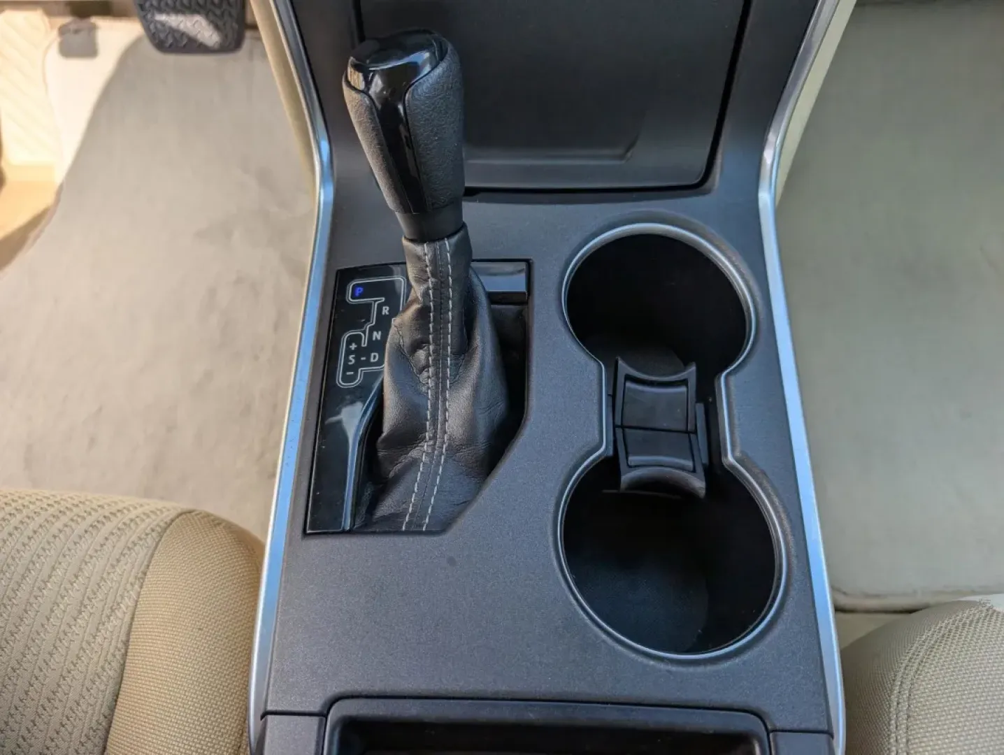 2017 Toyota Camry LE (4T1BF1FK4HU) with an Other engine, located at 804 22nd Ave, Phenix City, AL, 36870, (334) 297-1860, 32.484749, -85.024475 - **Experience the Freedom of the Open Road with the 2017 Toyota Camry at Gils Auto!**<br /> <br /> Are you ready to upgrade your driving experience? Perfect for long commutes or weekend adventures, the 2017 Toyota Camry combines reliability, comfort, and fuel efficiency to meet the needs of today's b - Photo#12