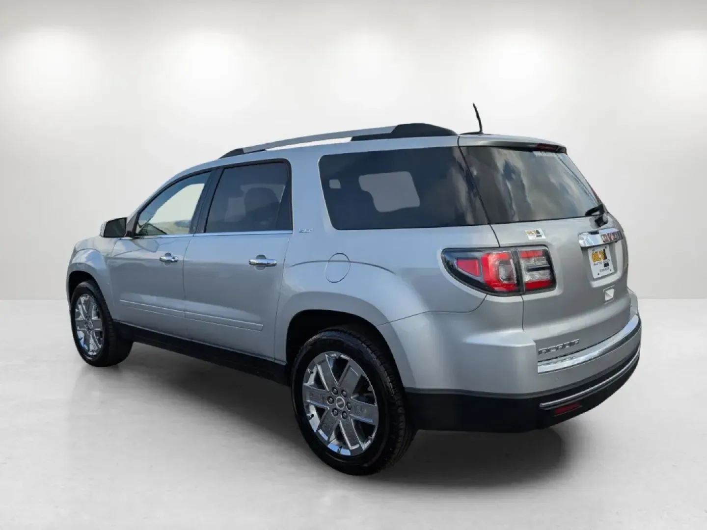 2017 /Light Titanium GMC Acadia Limited (1GKKRSKD4HJ) with an Other engine, located at 804 22nd Ave, Phenix City, AL, 36870, (334) 297-1860, 32.484749, -85.024475 - **Adventure Awaits with the 2017 GMC Acadia Limited at Gils Auto - Phenix City #2!**<br /> <br /> Looking for a versatile SUV that can handle your adventurous lifestyle? The 2017 GMC Acadia Limited is the perfect blend of comfort, style, and functionality, making it an ideal choice for growing famil - Photo#6