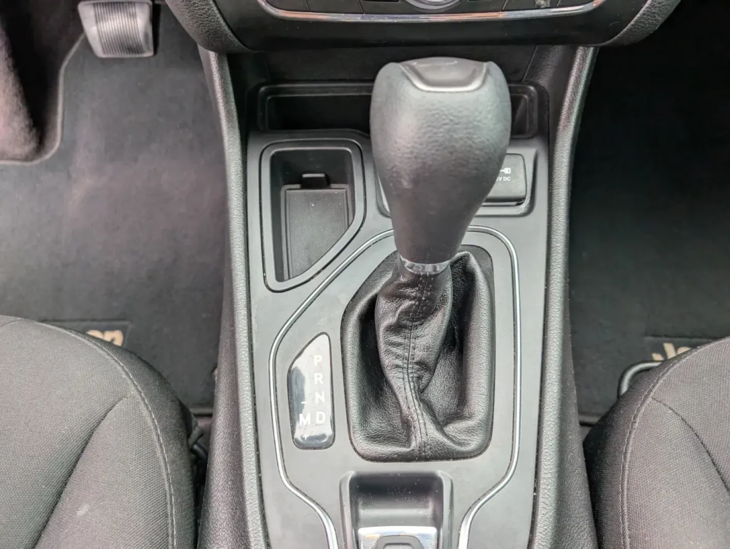 2019 /Black Jeep Cherokee Latitude (1C4PJLCB6KD) with an Other engine, located at 3959 U.S. 80 W, Phenix City, AL, 36870, (334) 297-4885, 32.469296, -85.135185 - **Adventure Awaits with This 2019 Jeep Cherokee Latitude Perfect for Your Next Journey!**<br /> <br /> Are you ready to explore the open road with confidence? This 2019 Jeep Cherokee Latitude is the perfect companion for weekend adventures, daily commutes, or family road trips. With its stylish Vel - Photo#14