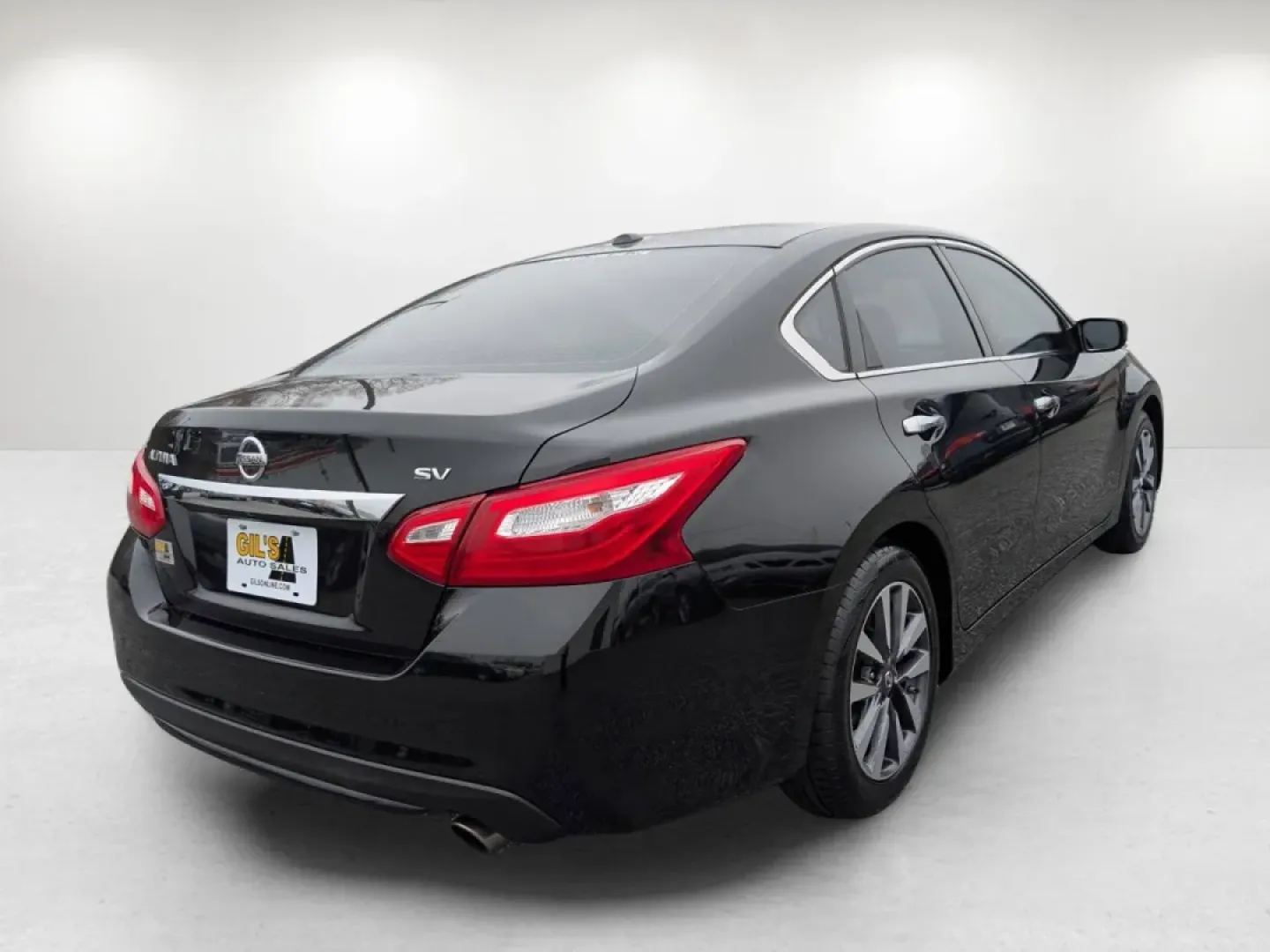 2017 /Charcoal Nissan Altima 2.5 SV (1N4AL3AP1HC) with an Other engine, located at 5115 14th Ave., Columbus, GA, 31904, (706) 323-0345, 32.511494, -84.971046 - Are you in search of a reliable vehicle that seamlessly fits into your busy lifestyle? Look no further than this stunning 2017 Nissan Altima 2.5 SV, available now at Gils Auto in Phenix City, AL. Perfect for daily commutes, weekend getaways, or even family outings, this sedan blends comfort, style, - Photo#4