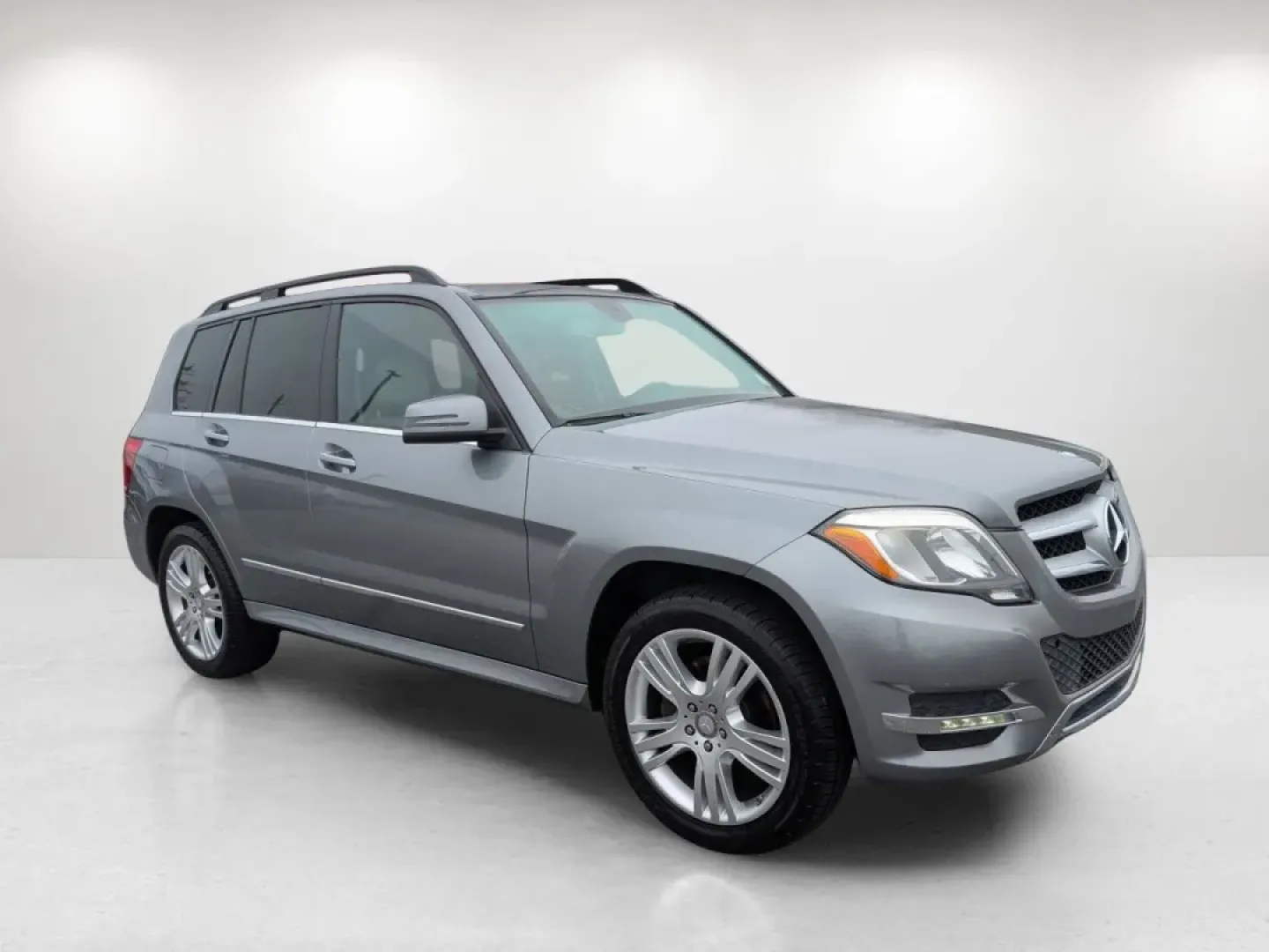 2014 Mercedes-Benz GLK-Class GLK 350 (WDCGG5HBXEG) with an Other engine, located at 5115 14th Ave., Columbus, GA, 31904, (706) 323-0345, 32.511494, -84.971046 - Discover your next adventure with this stunning 2014 Mercedes-Benz GLK-Class GLK 350, an ideal choice for those who crave both luxury and practicality. Whether you're navigating the bustling streets of Phenix City, AL, or embarking on weekend getaways, this sporty SUV combines style, comfort, and ca - Photo#2