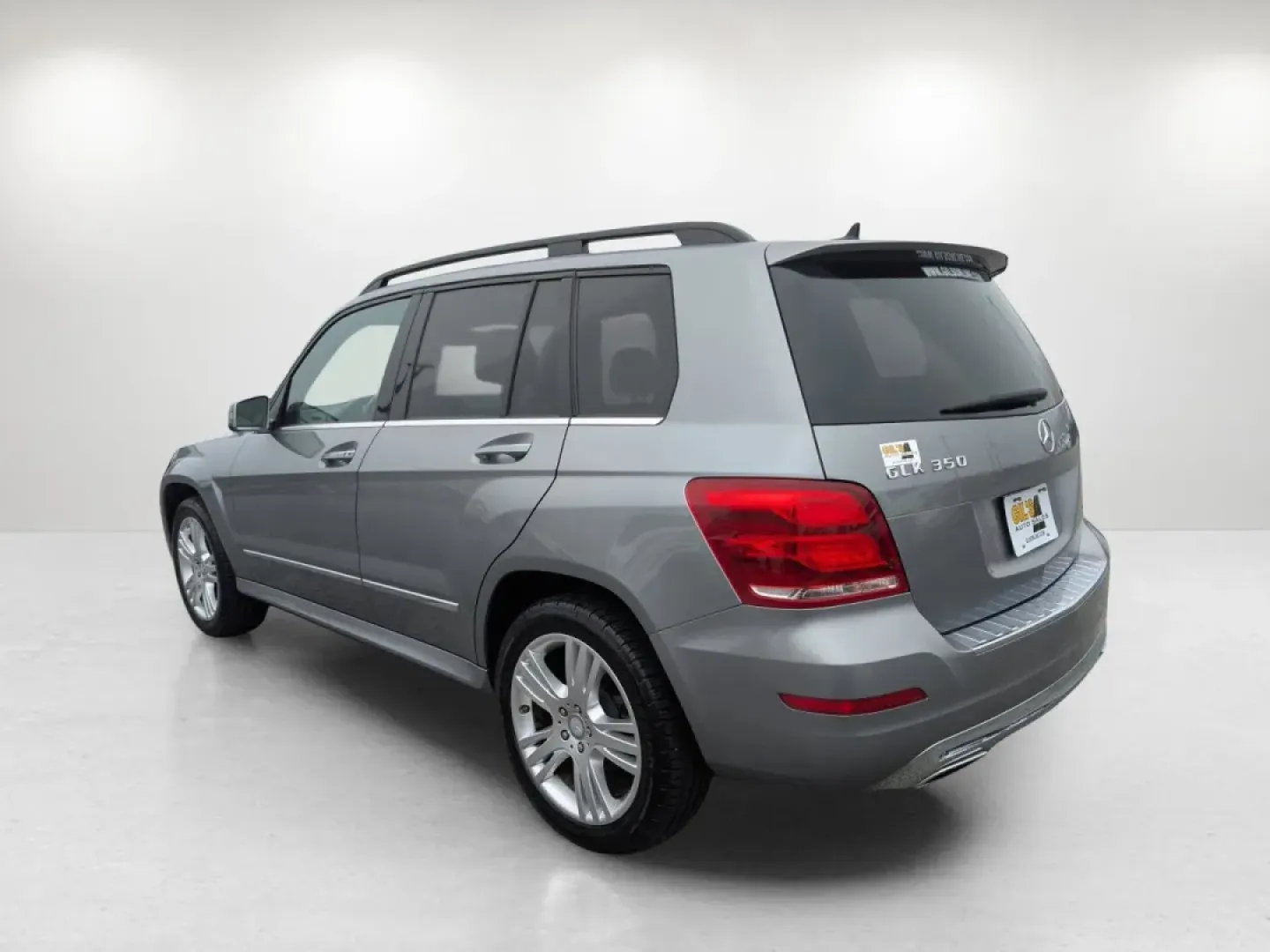 2014 Mercedes-Benz GLK-Class GLK 350 (WDCGG5HBXEG) with an Other engine, located at 5115 14th Ave., Columbus, GA, 31904, (706) 323-0345, 32.511494, -84.971046 - Discover your next adventure with this stunning 2014 Mercedes-Benz GLK-Class GLK 350, an ideal choice for those who crave both luxury and practicality. Whether you're navigating the bustling streets of Phenix City, AL, or embarking on weekend getaways, this sporty SUV combines style, comfort, and ca - Photo#6