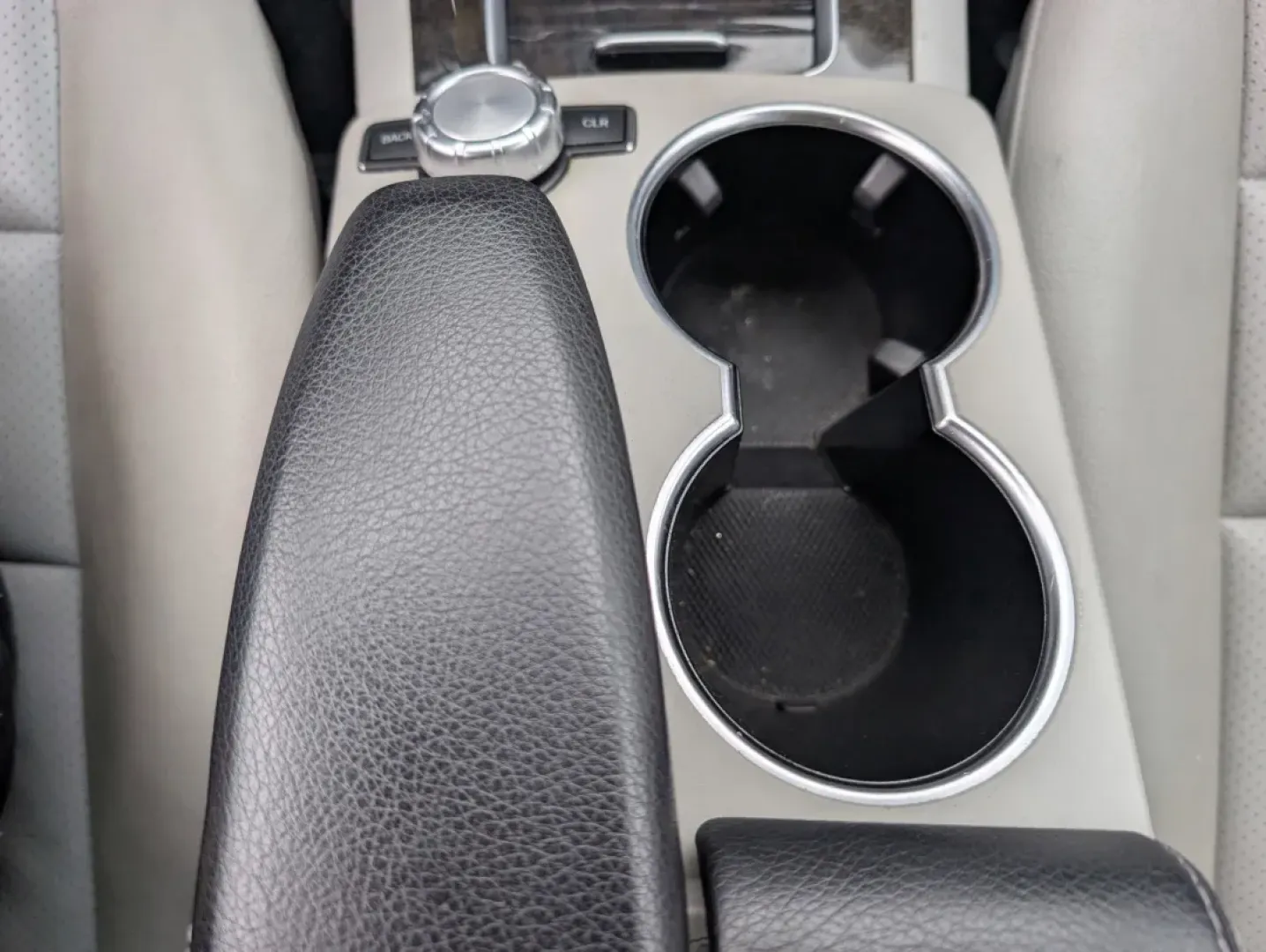 2014 Mercedes-Benz GLK-Class GLK 350 (WDCGG5HBXEG) with an Other engine, located at 5115 14th Ave., Columbus, GA, 31904, (706) 323-0345, 32.511494, -84.971046 - Discover your next adventure with this stunning 2014 Mercedes-Benz GLK-Class GLK 350, an ideal choice for those who crave both luxury and practicality. Whether you're navigating the bustling streets of Phenix City, AL, or embarking on weekend getaways, this sporty SUV combines style, comfort, and ca - Photo#12