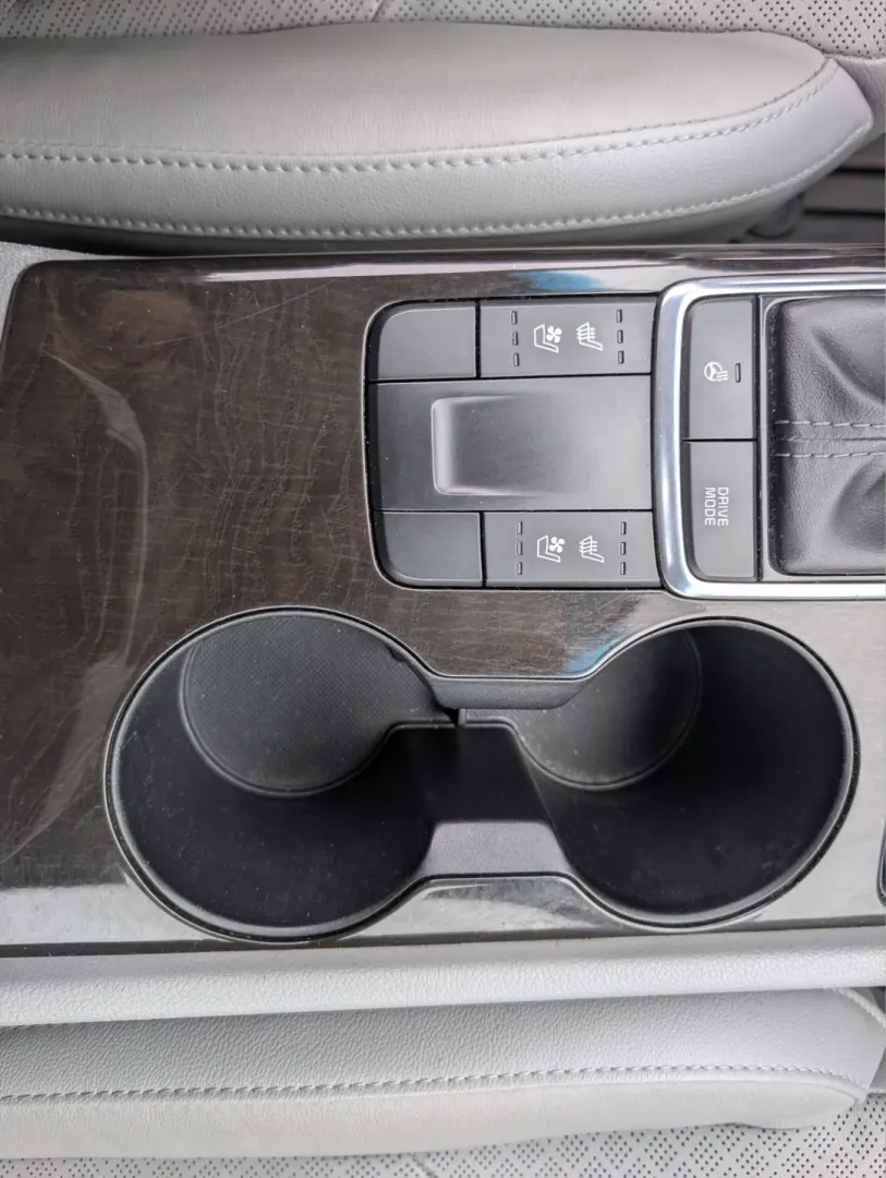 2016 /Gray Kia Optima EX (5XXGU4L36GG) with an Other engine, located at 804 22nd Ave, Phenix City, AL, 36870, (334) 297-1860, 32.484749, -85.024475 - **Drive Your Future with the 2016 Kia Optima EX at Gils Auto in Phenix City, AL!**<br /> <br /> Imagine the freedom of hitting the open road, whether you're commuting to work, running errands, or embarking on a weekend getaway. The 2016 Kia Optima EX is not just a car; it's your gateway to a lifesty - Photo#12