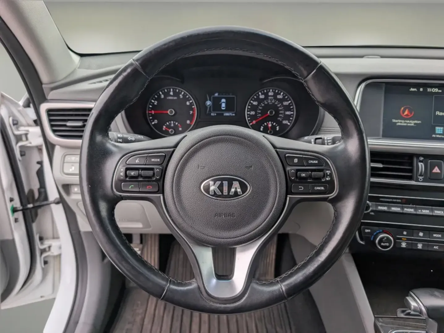 2016 /Gray Kia Optima EX (5XXGU4L36GG) with an Other engine, located at 804 22nd Ave, Phenix City, AL, 36870, (334) 297-1860, 32.484749, -85.024475 - **Drive Your Future with the 2016 Kia Optima EX at Gils Auto in Phenix City, AL!**<br /> <br /> Imagine the freedom of hitting the open road, whether you're commuting to work, running errands, or embarking on a weekend getaway. The 2016 Kia Optima EX is not just a car; it's your gateway to a lifesty - Photo#15